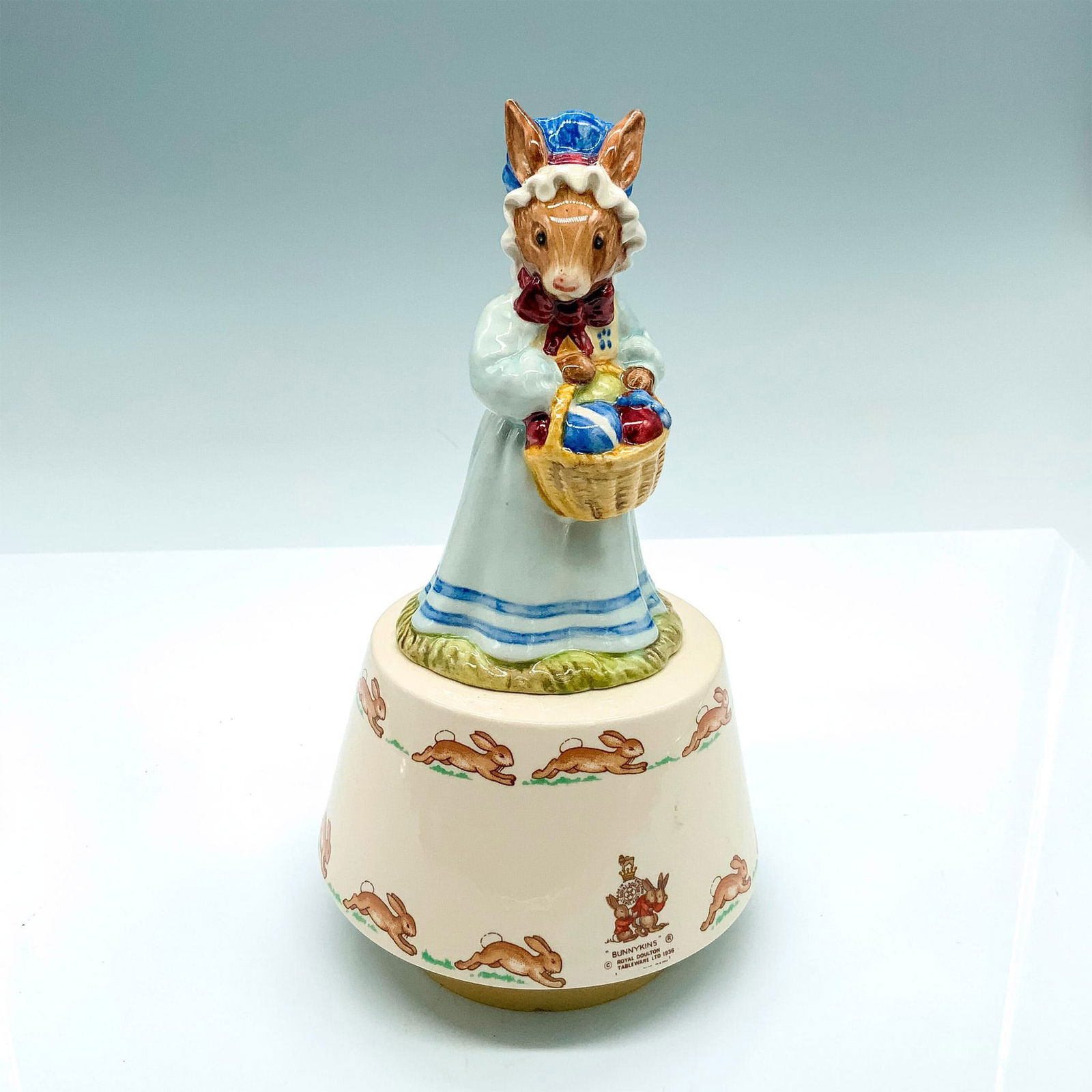 Royal Doulton Bunnykins Music Box, Easter Parade DB39 (1 of 3)