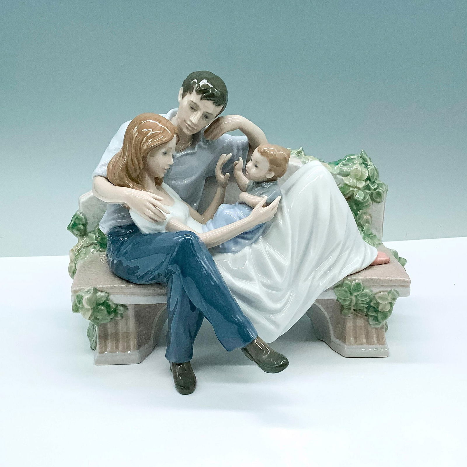 A Priceless Moment 1008056 - Lladro Porcelain Figurine (1 of 4)