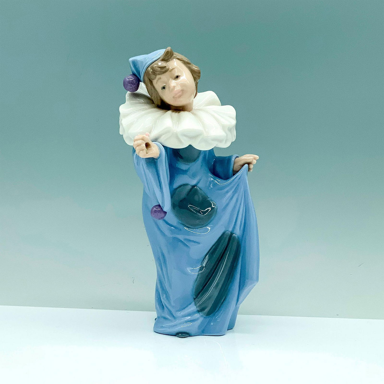 Nao by Lladro Porcelain Figure, Circus Dreamer 1094 (1 of 3)
