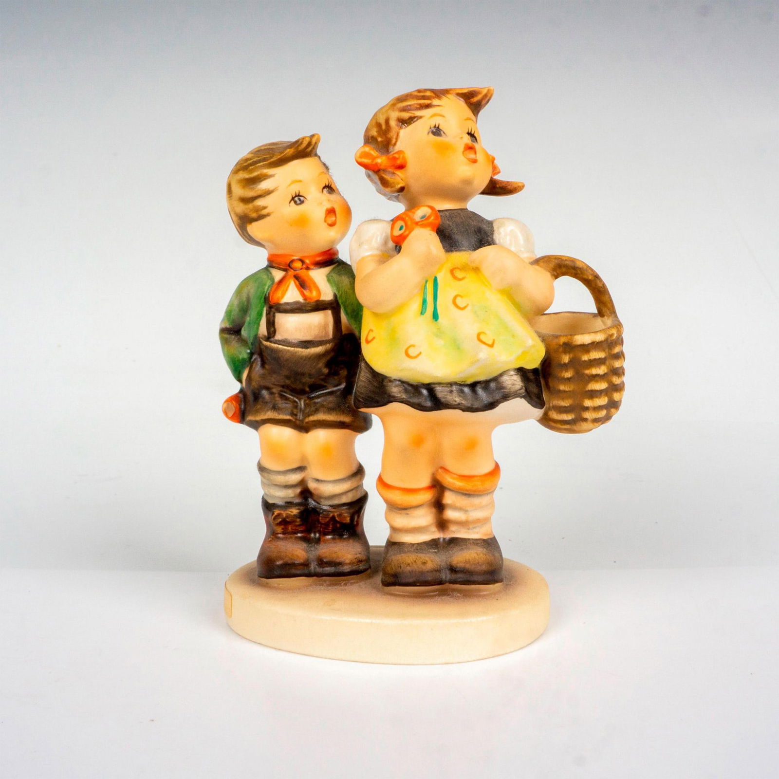 Goebel Hummel figurine, To Market HUM 49/0 (1 of 3)
