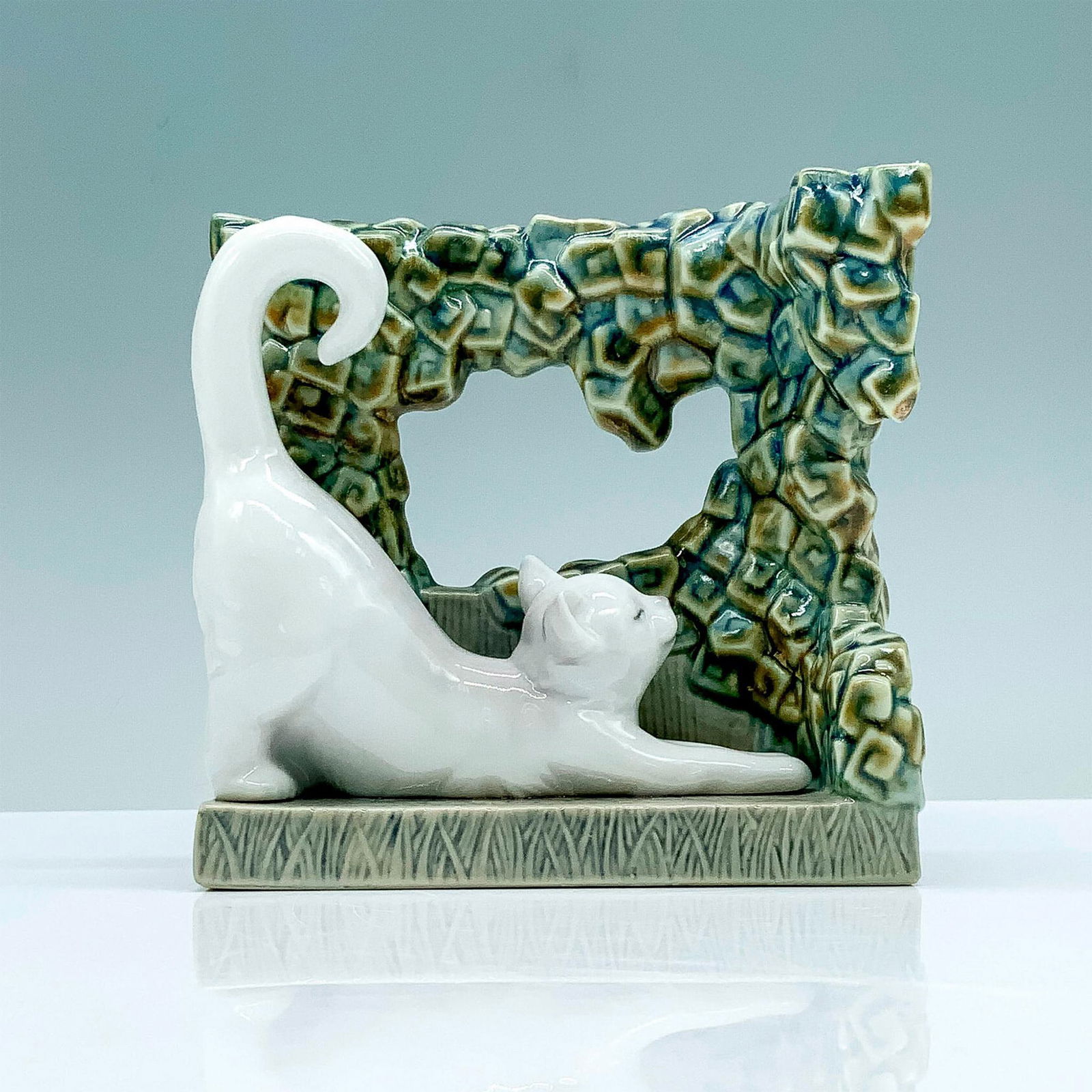 Kitten - Natural Frames 1008070 - Lladro Porcelain Figurine (1 of 3)