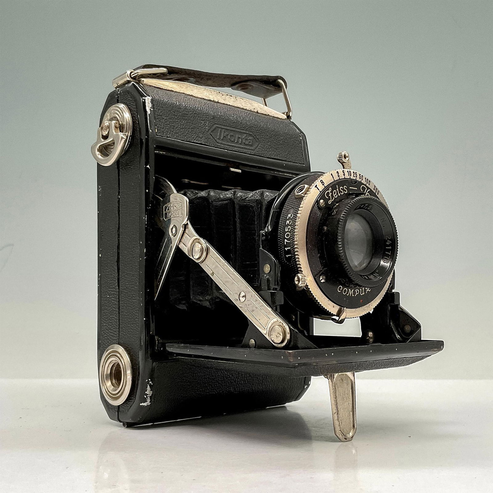 Zeiss Ikon Ikonta Folding Camera (1 of 9)