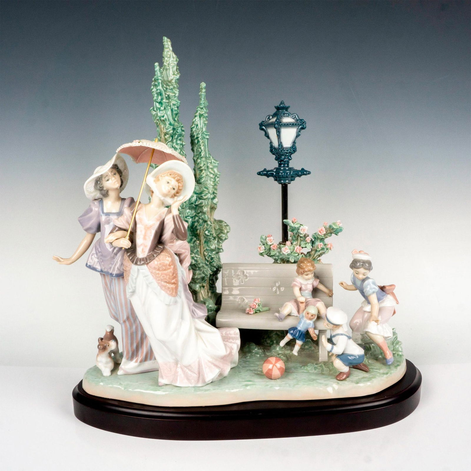 A Stroll in the Park 1001519, Signed - Lladro Figurine + Base (1 of 3)