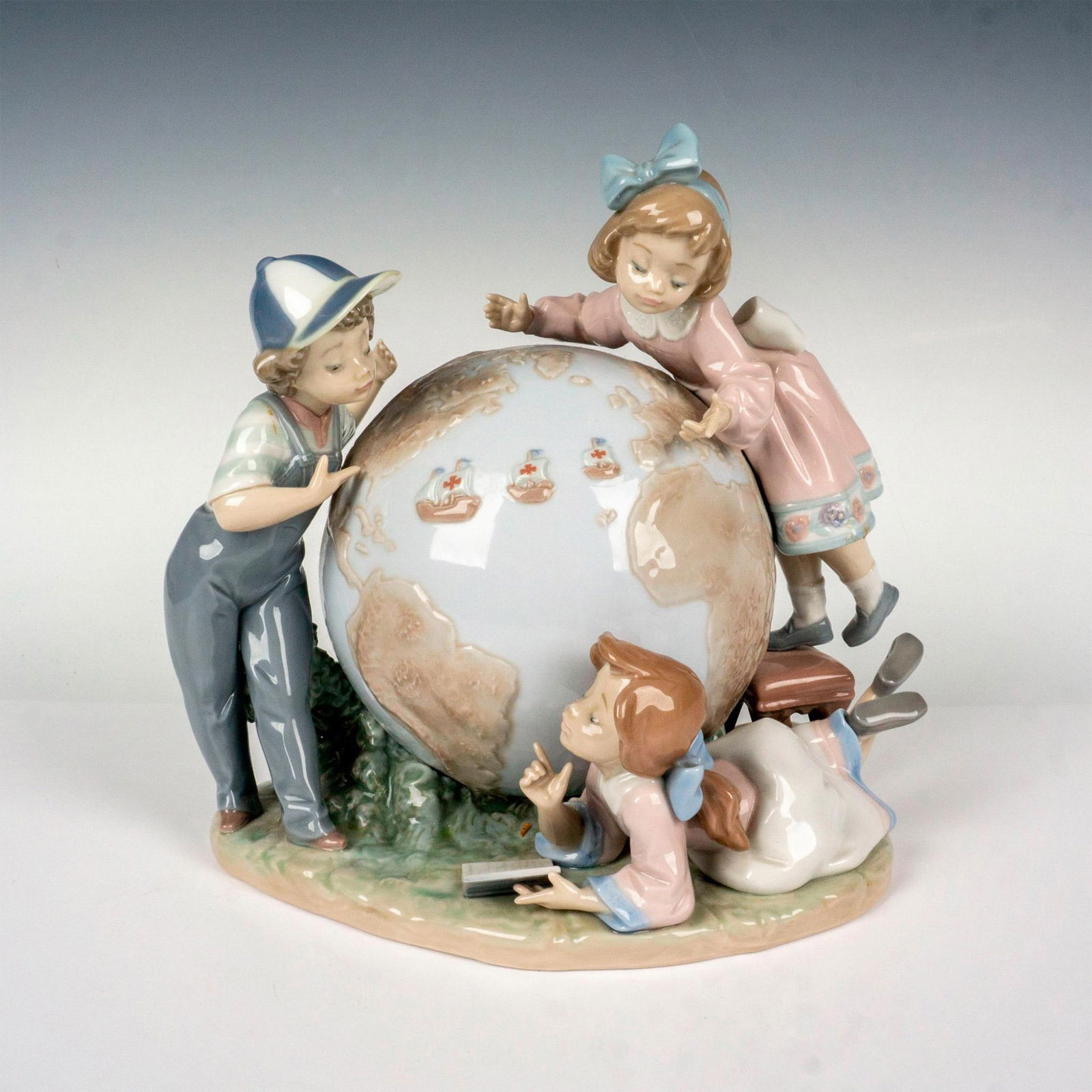 Voyage of Columbus 1005847 Signed - Lladro Figurine (1 of 4)