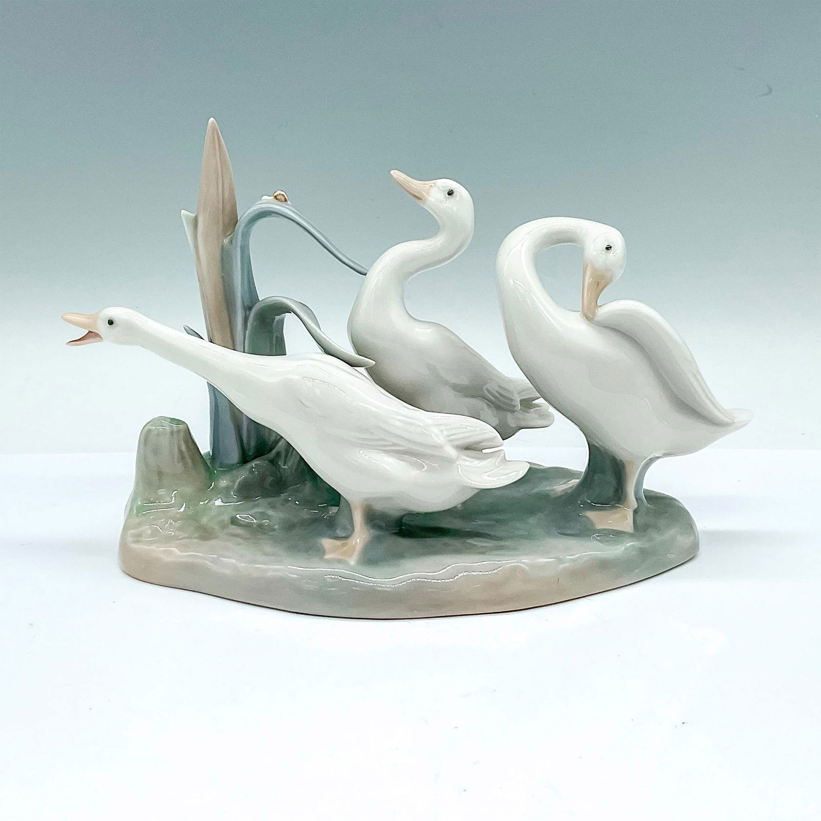 Geese Group 1004549 - Lladro Porcelain Figurine (1 of 3)