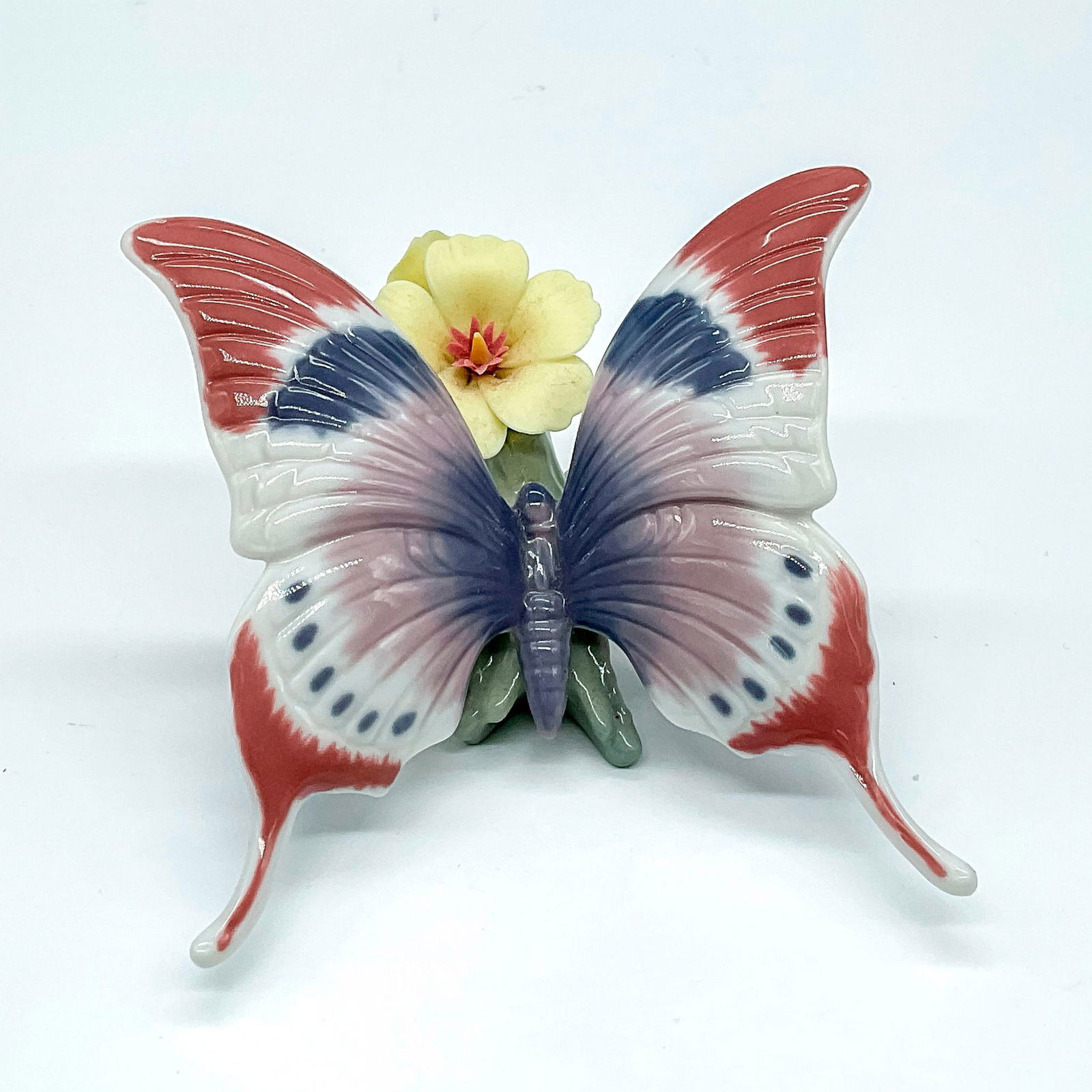 A Moment's Rest 1006173 - Lladro Figurine (1 of 4)