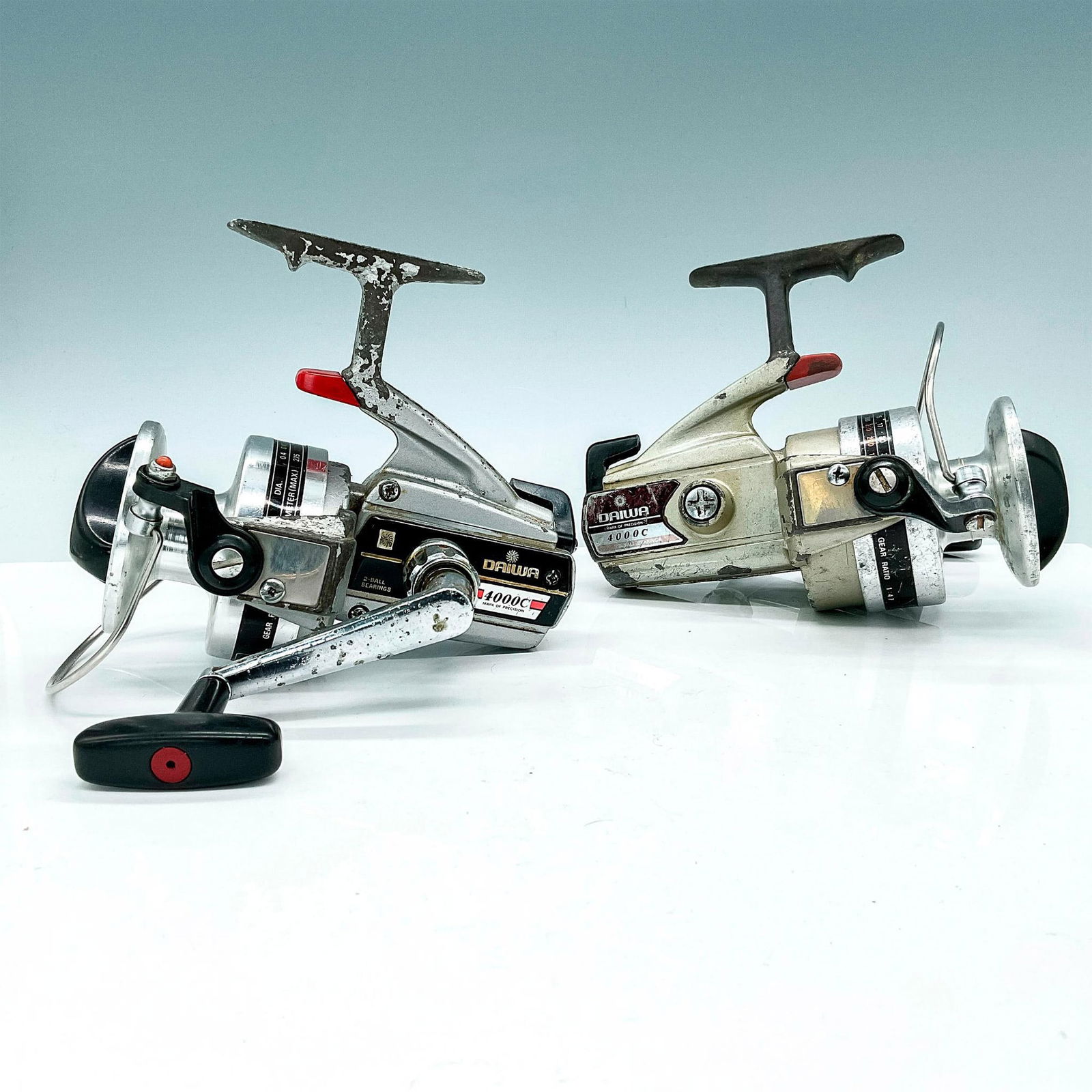 Pair of Daiwa 4000 C Spinning Reels (1 of 3)