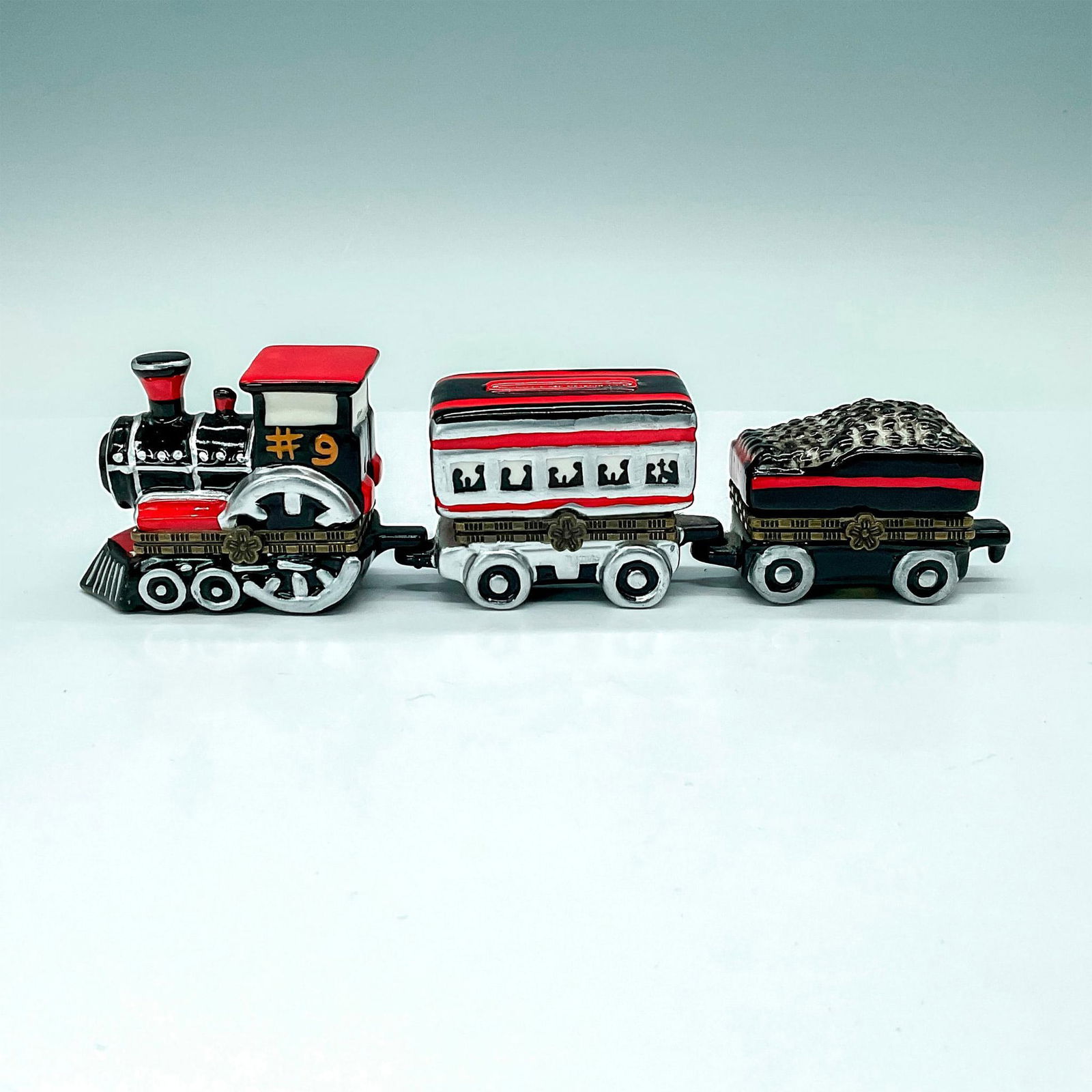 3pc Porcelain Miniature Hinged Boxes, Train Cars (1 of 8)