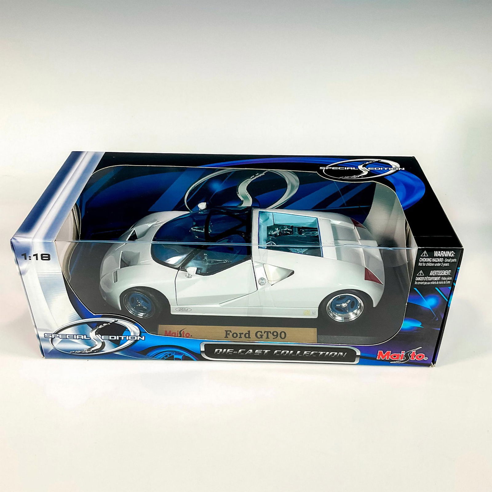 Maisto Special Edition Ford GT90 Model Car (1 of 4)