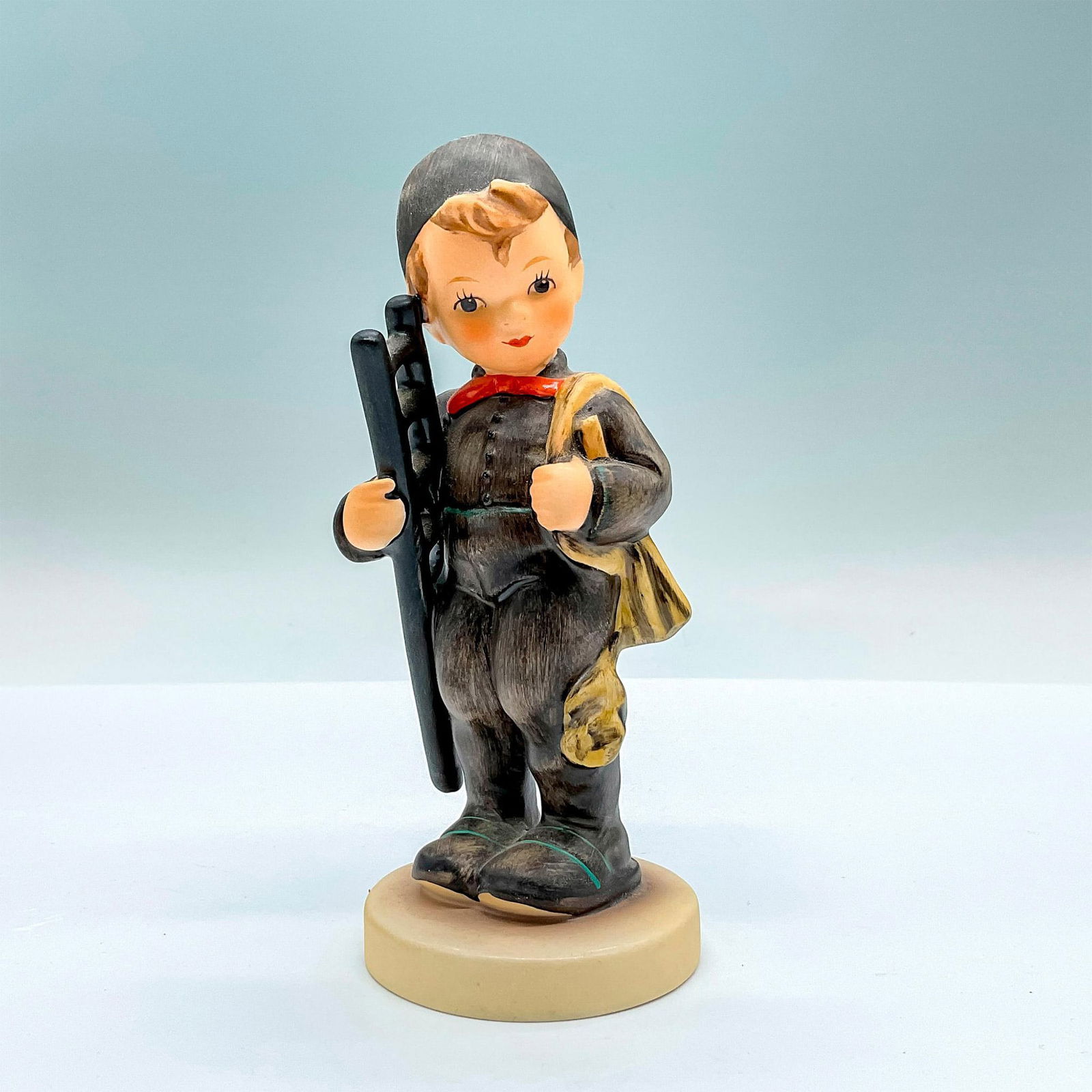 Goebel Hummel Porcelain Figurine, Chimney Sweep HUM 12 (1 of 5)