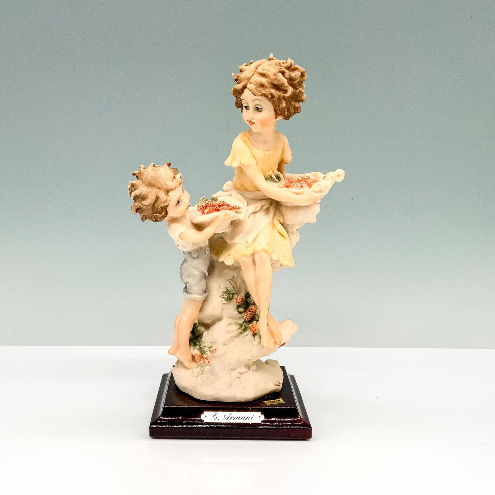 Giuseppe Armani Figurine, Strawberry Party (1 of 3)