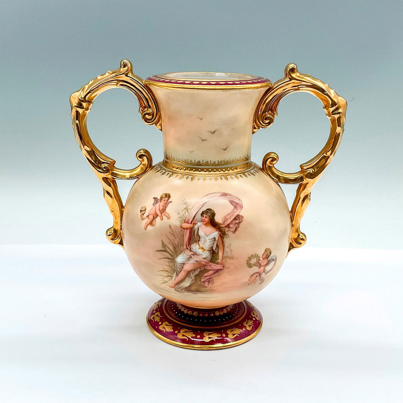 Royal Vienna Porcelain Urn (1 of 4)