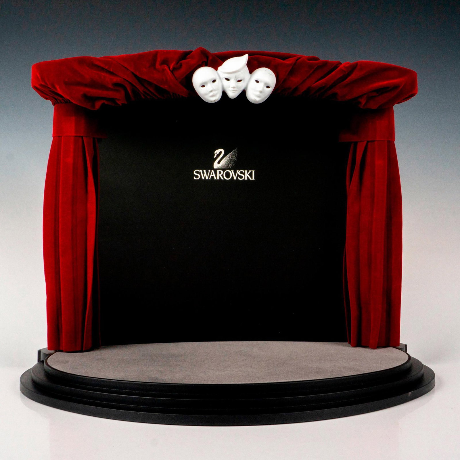 Swarovski SCS Home Display Theater Masquerade (1 of 4)