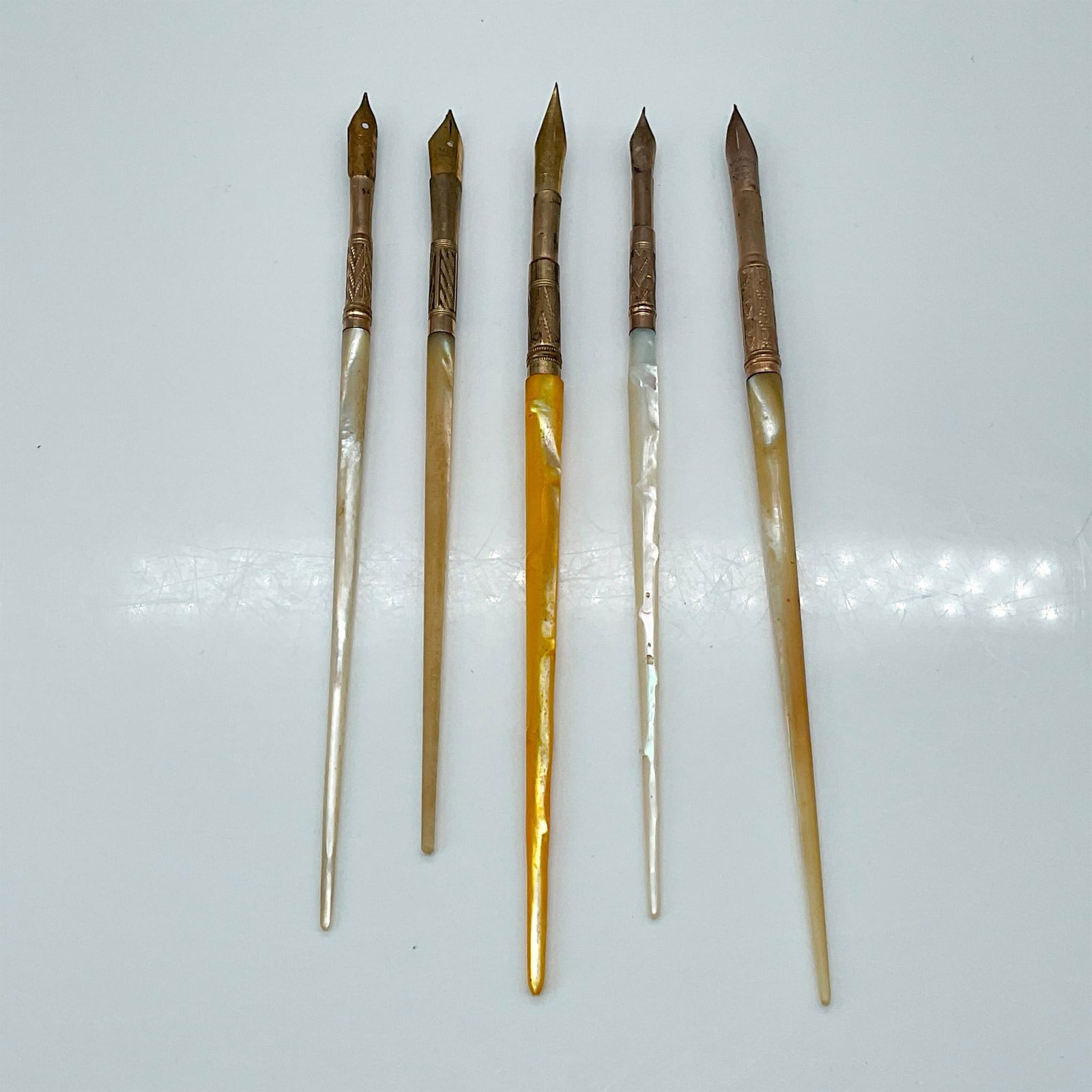 5pc Antique Fountain Pens Grouping, Gold & Mother-of-Pearl (1 of 3)