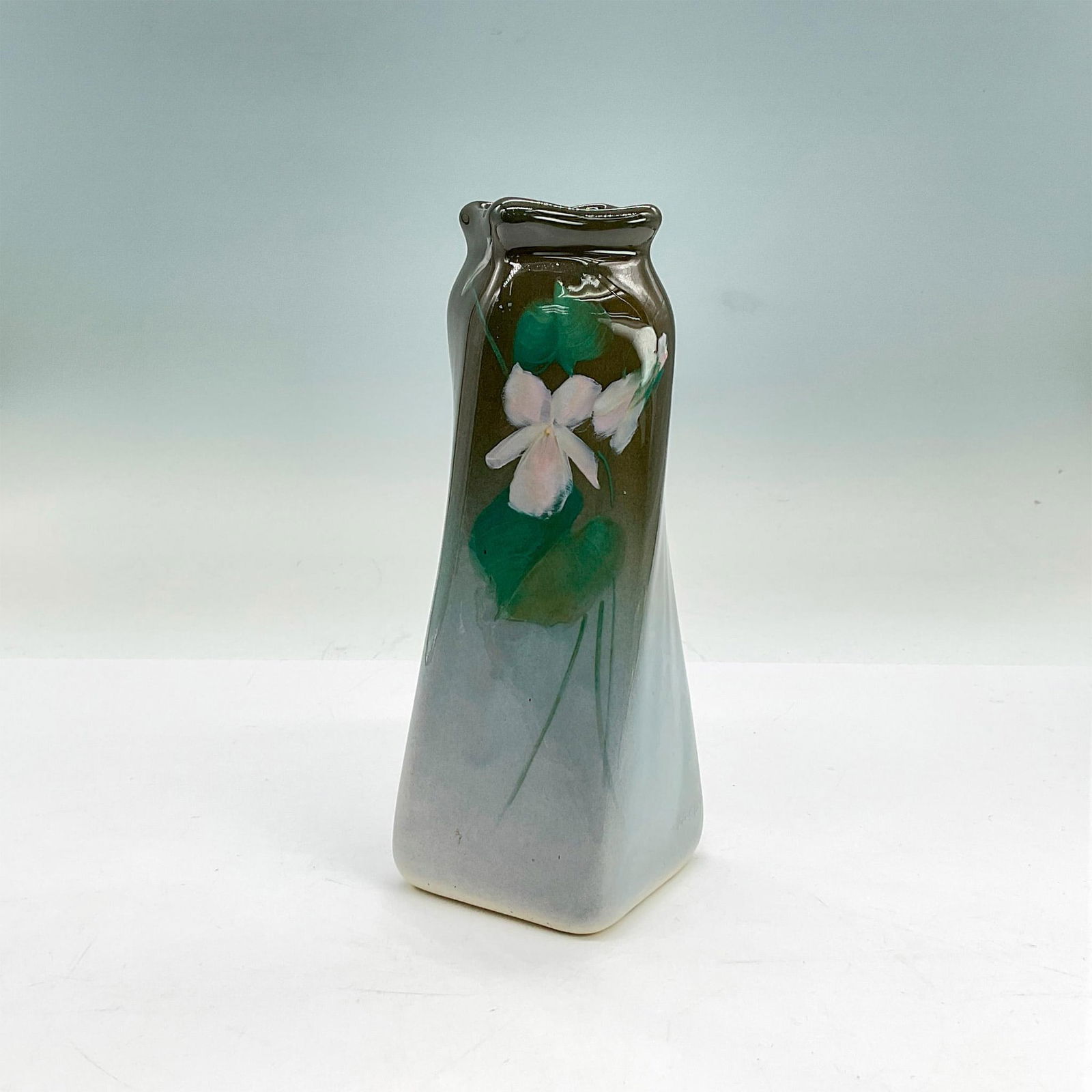 Roseville Rozane Ware Royal Vase, Pink Flowers Auction