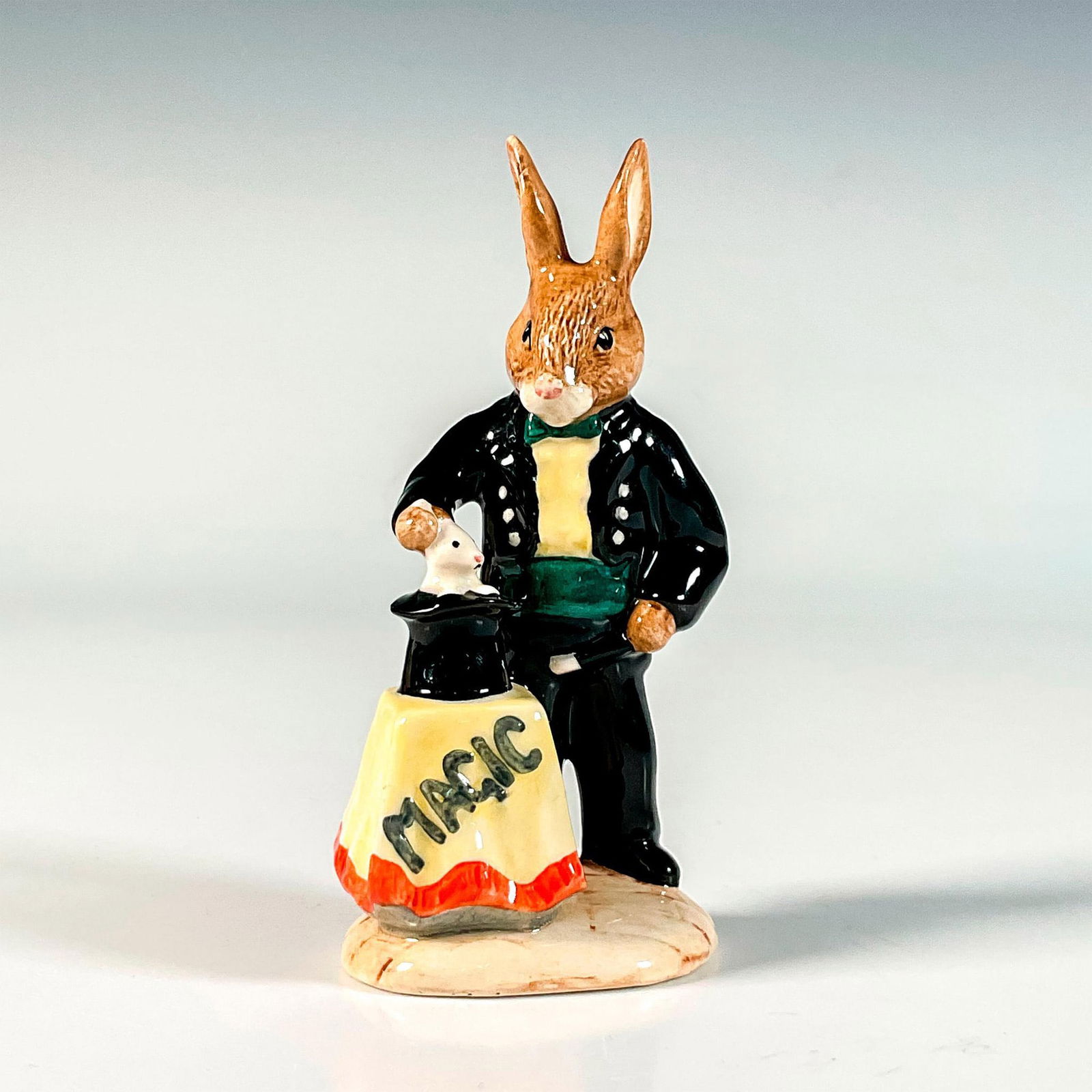 Royal Doulton Bunnykins Figurine, Magician DB159 (1 of 3)