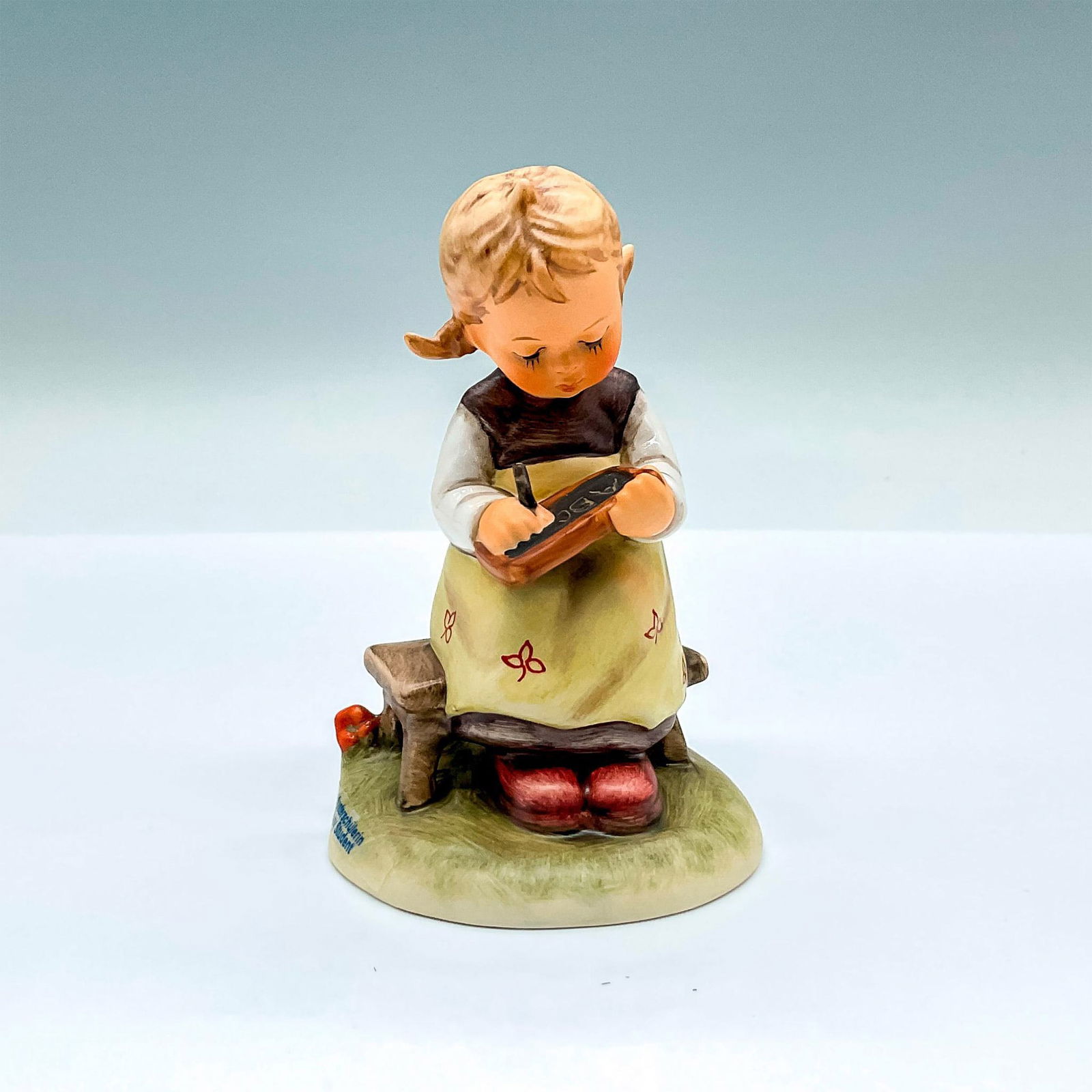 Goebel Hummel Porcelain Figurine, Busy Student HUM 367 (1 of 3)