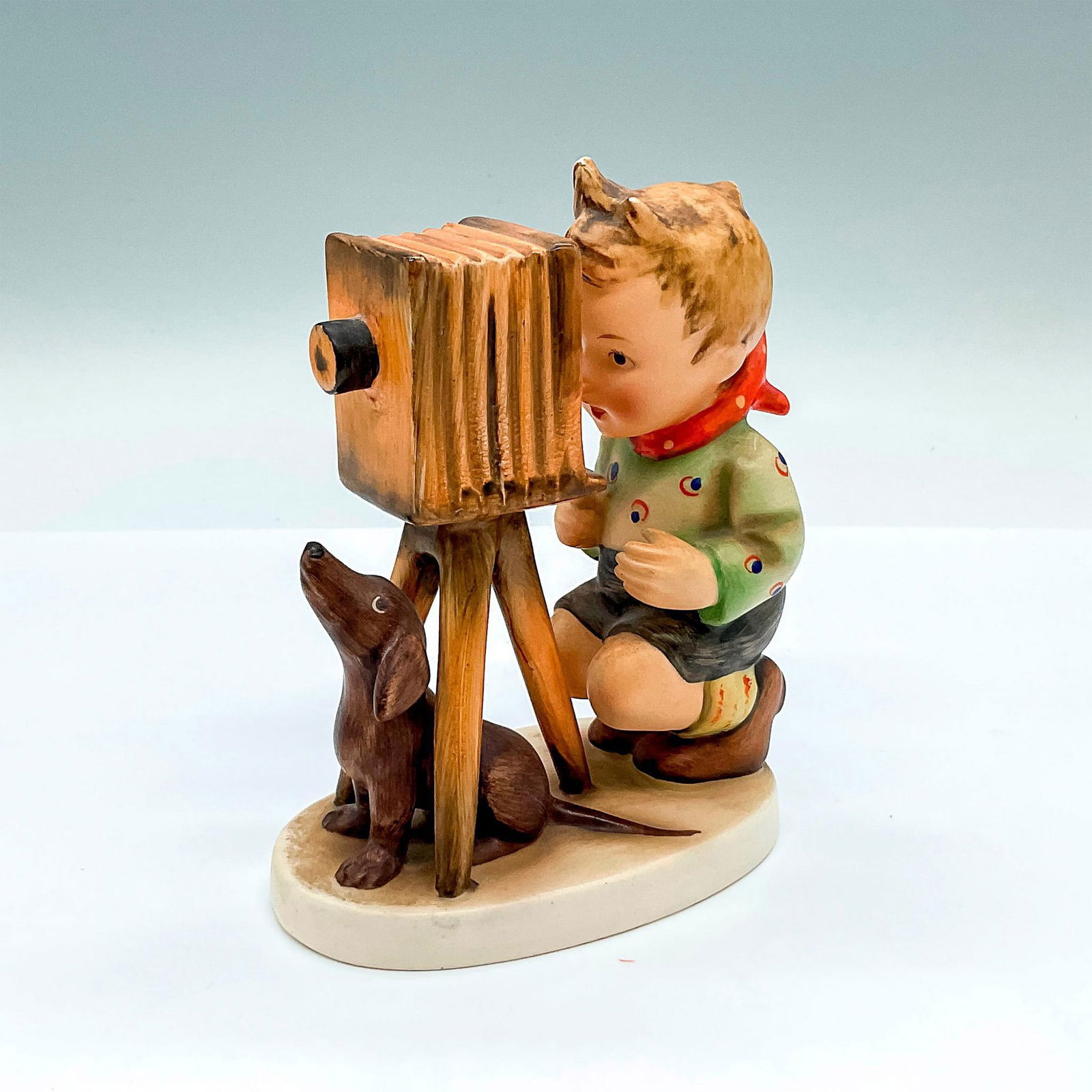 Goebel Hummel Porcelain Figurine, The Photographer HUM 178 (1 of 3)