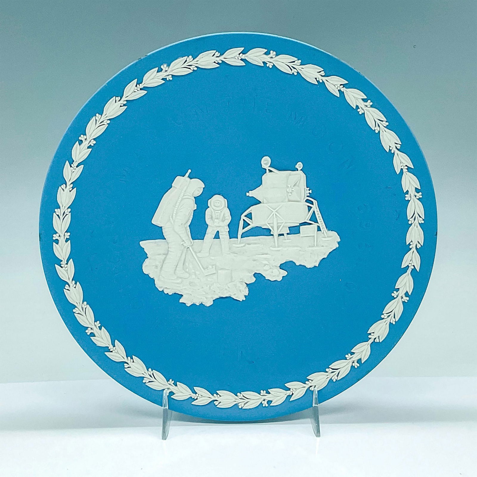 Wedgwood Blue Jasperware Commemorative Plate, Apollo 11 (1 of 2)