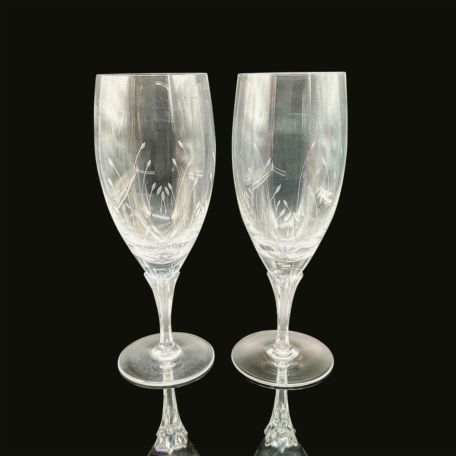 2pc Gorham Crystal Water Goblets, Jolie: 2 Gorham crystal water goblets in the Jolie pattern. Issued: 1983-1993 Dimensions: 3"L x 2.75"W x 8.25"H Manufacturer: Gorham Country of Origin: United States