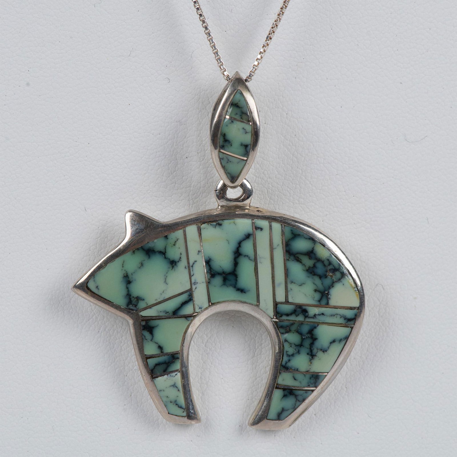 Navajo Zuni Sterling & Green Turquoise Bear Pendant Necklace (1 of 4)