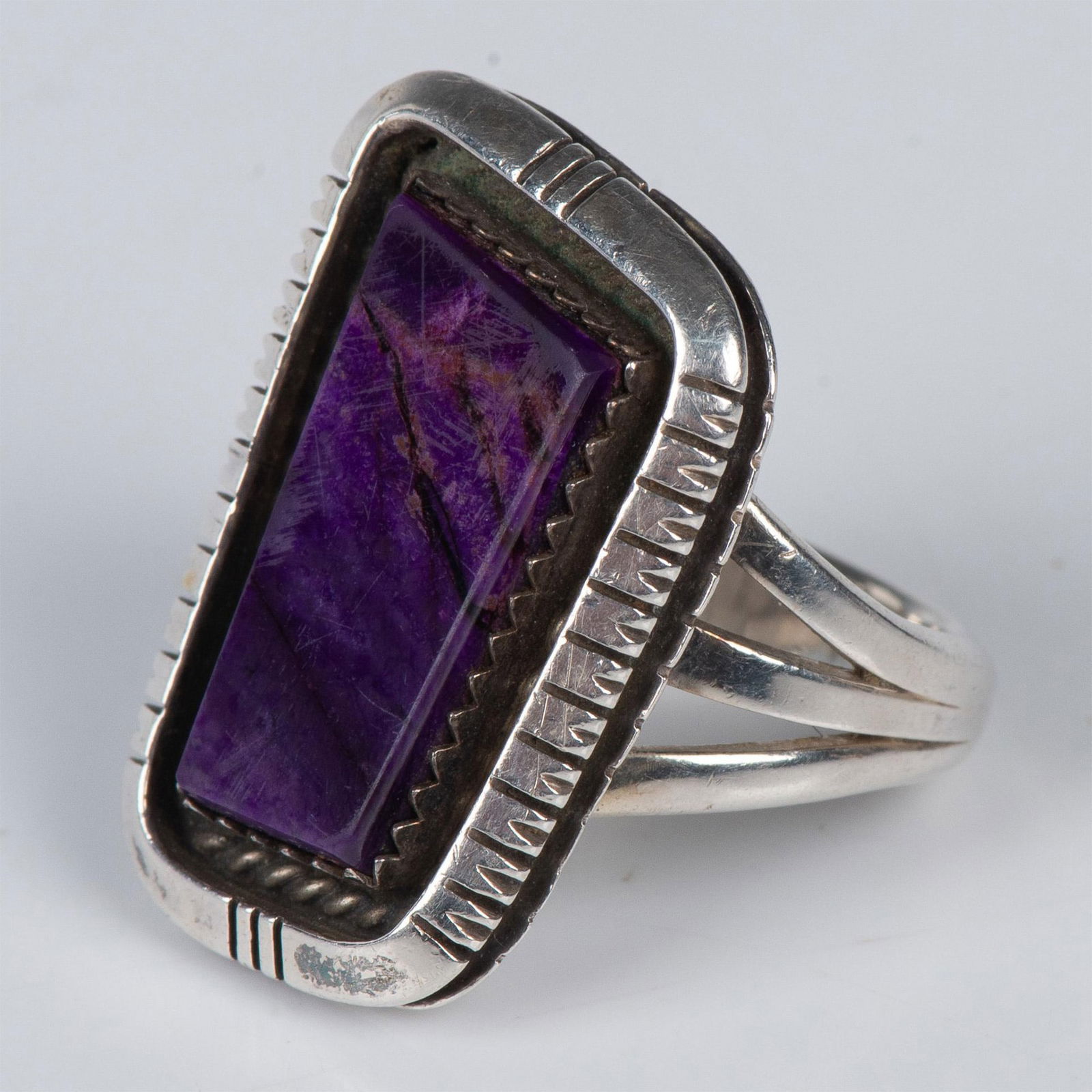 Yellowhorse Navajo Sterling and Purple Spiny Oyster Ring (1 of 5)