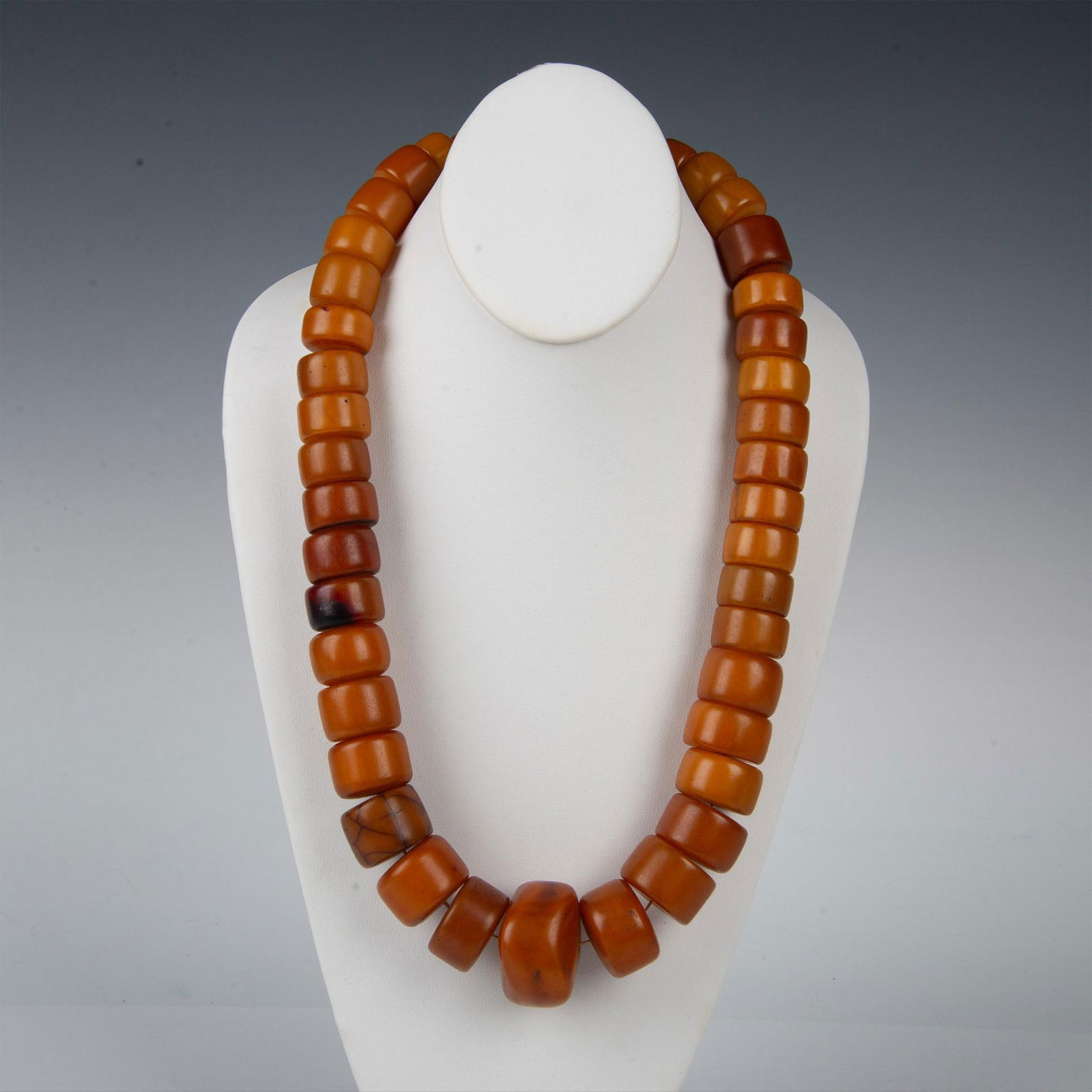 Vintage Amber Bakelite Beaded Necklace (1 of 4)