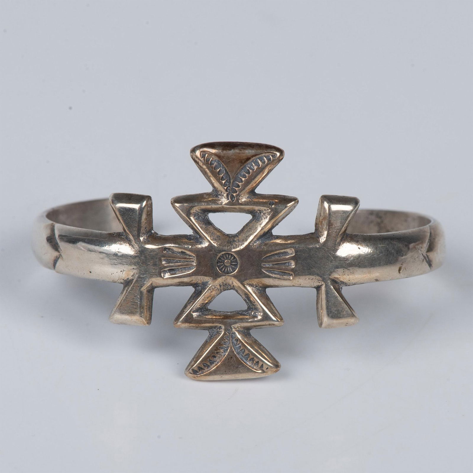 Native American Tribal Pattern Sterling Silver Cuff Bracelet (1 of 8)