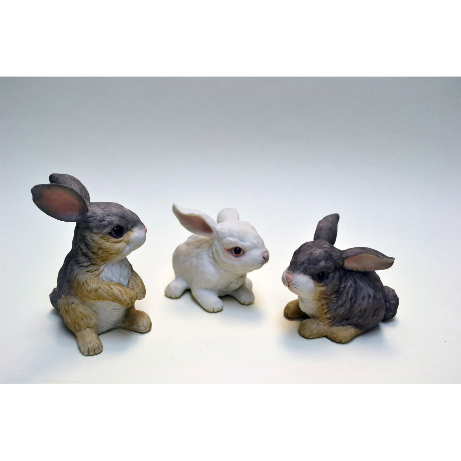 Boehm Porcelain Rabbits, Sitting And At Rest, White & Wild Figurines, 3 Pcs (1 of 6)