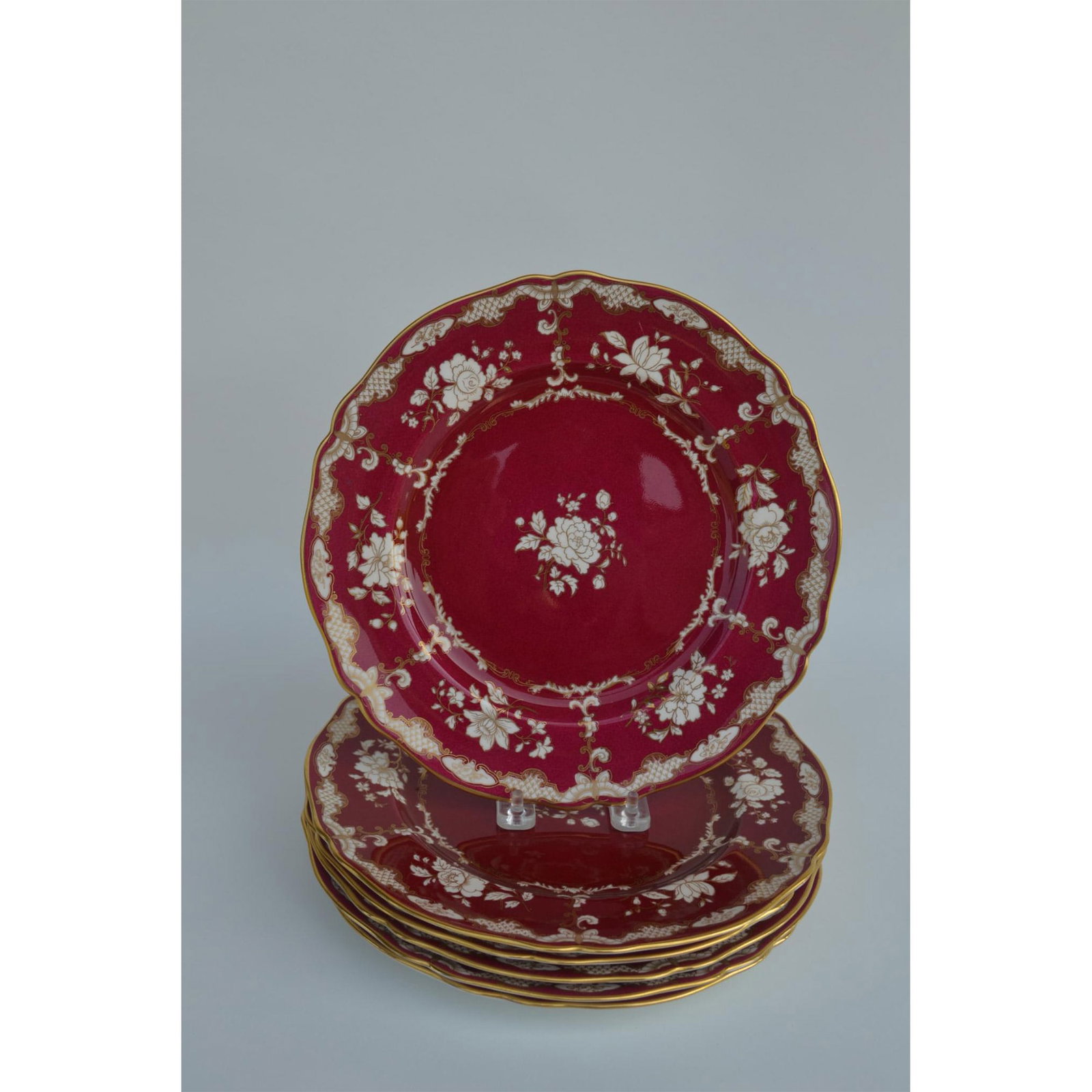 Vintage Spode Copeland China For Tiffany & Co., Red Floral China Plates, 6 Pcs.: Fine Bone China, Glazed Decorated, Hand-created by Spode for Tiffany & Co. in NY. Red with Ivory, with Floral Motif and Gold Trim. Serving for 6. Made in England: HM: R9195. Size: 10.25"Dia. Artist: S