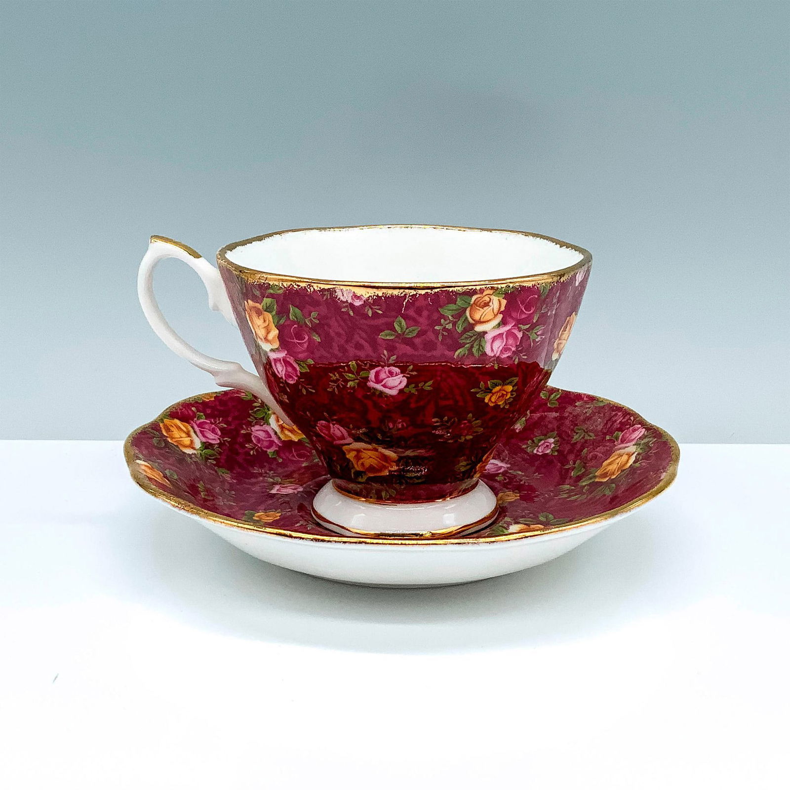 Royal Albert Teacup and Saucer Set, Ruby Lace (1 of 3)