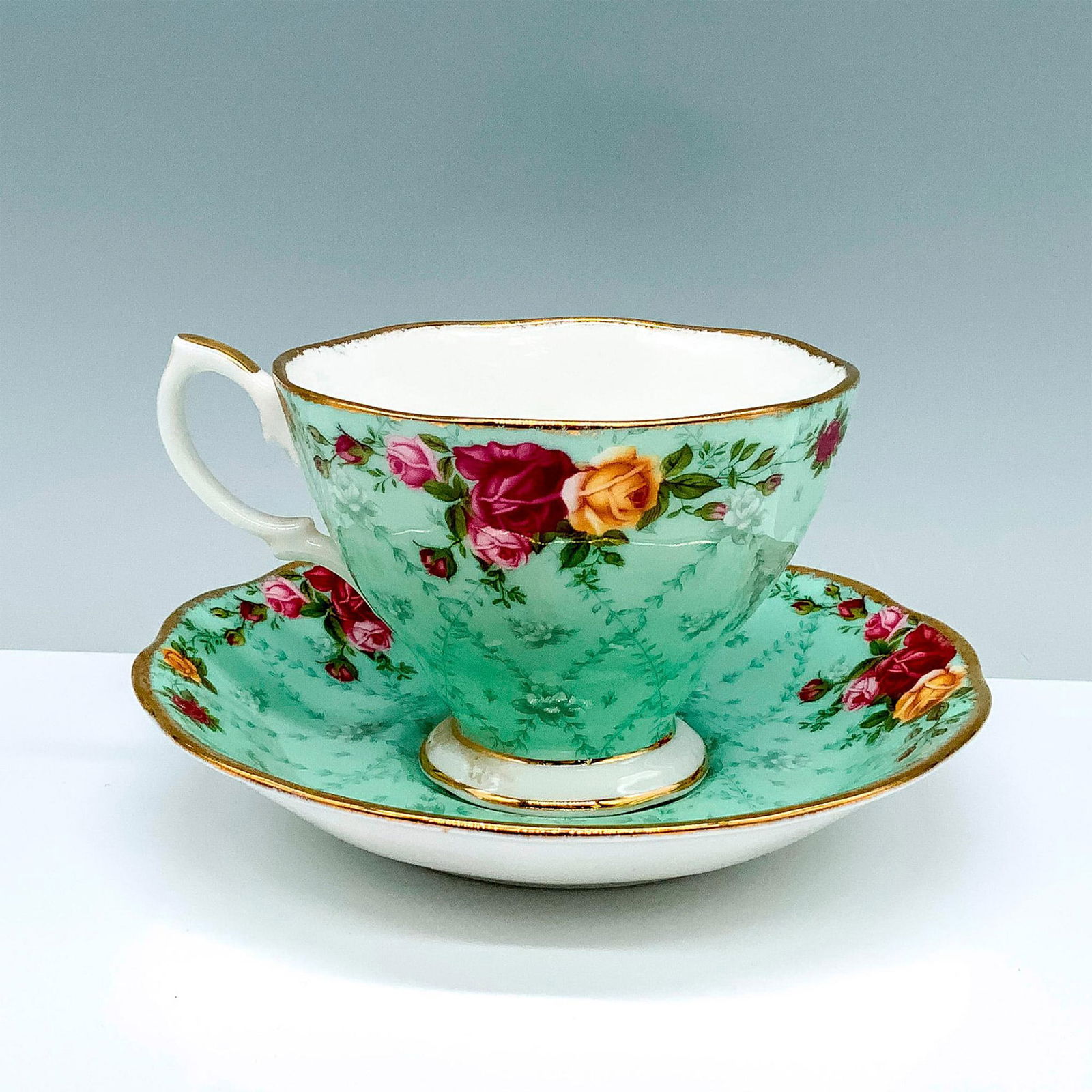 Royal Albert Teacup and Saucer Set, Peppermint Damask (1 of 3)