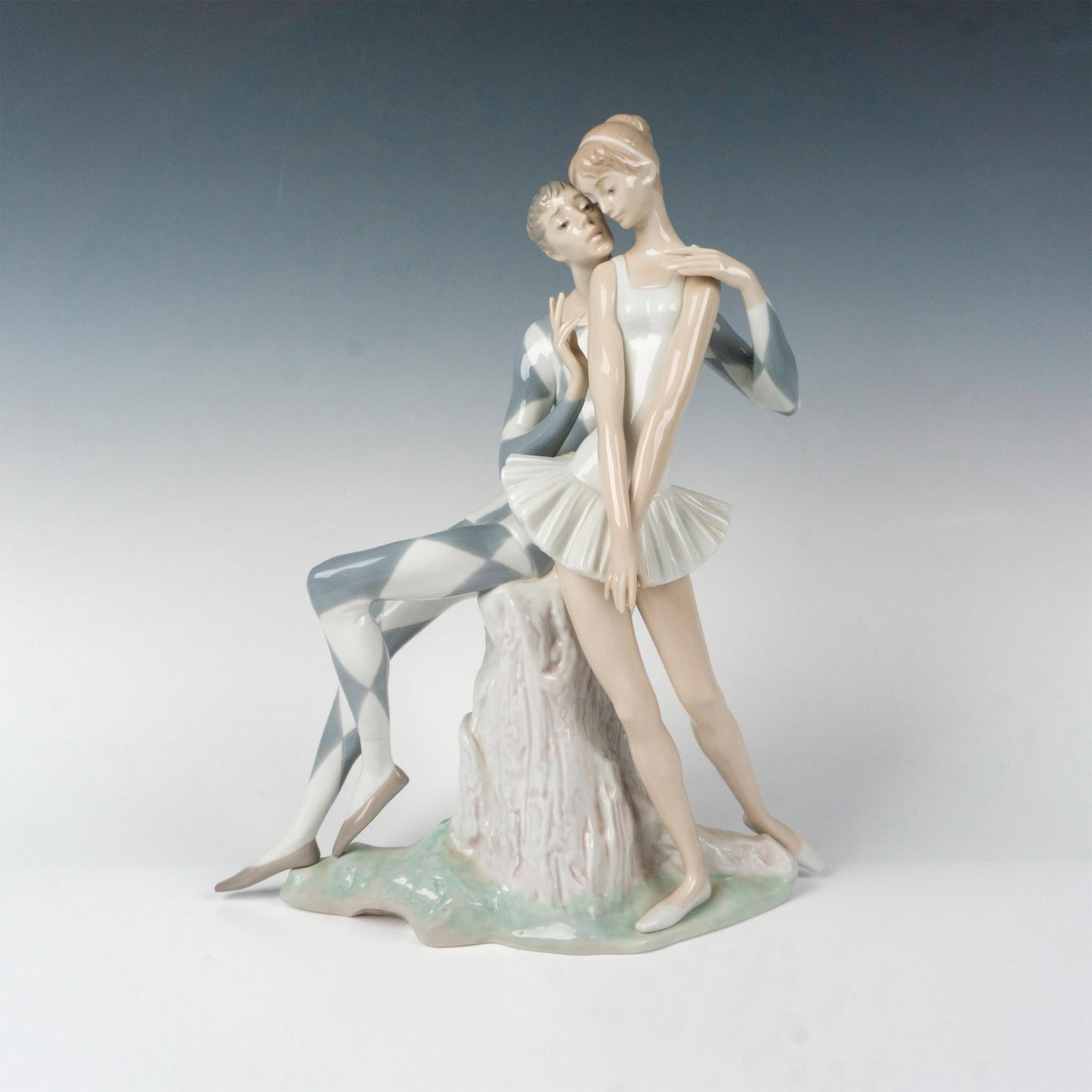 Idyl 1001017 - Lladro Porcelain Figurine: Glossy finish; Lladro backstamp. Artist signature. Artist: Alfredo Ruiz Issued: 1969 - 1991 Dimensions: 14.25"H Manufacturer: Lladro Country of Origin: Spain