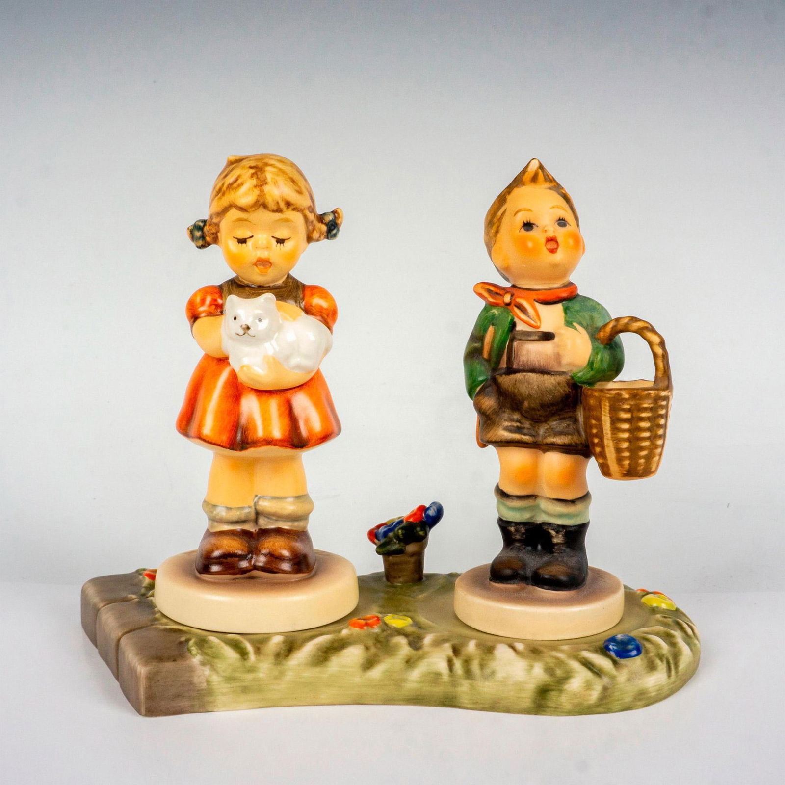 3pc Goebel Hummel Figurines and Base (1 of 3)