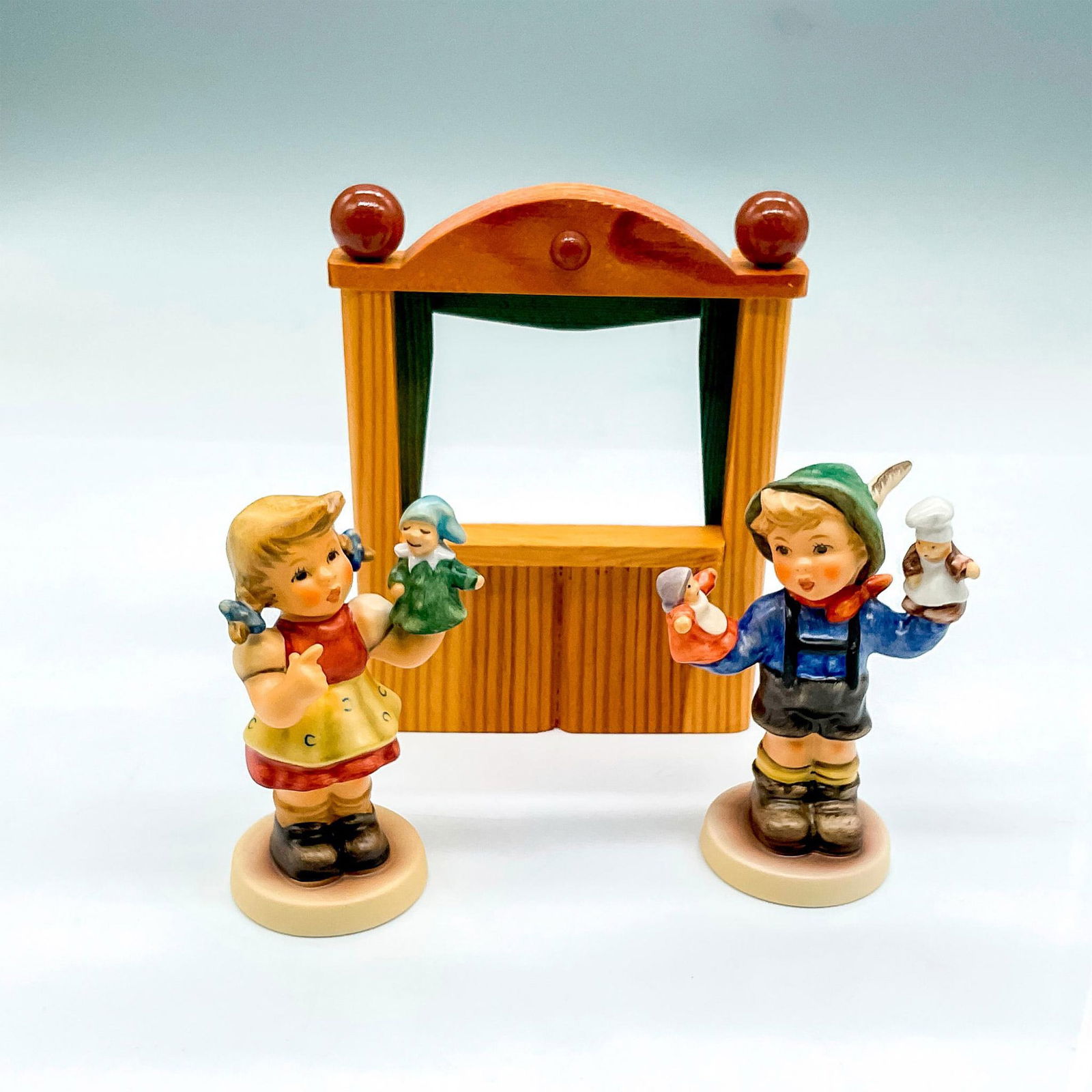 2pc Goebel Hummel Porcelain Figurines, Puppeteers (1 of 3)