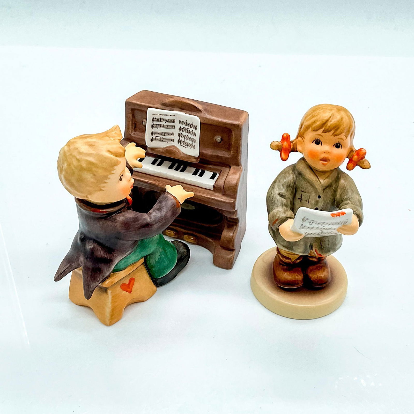 3pc Goebel Hummel Porcelain Figurines, Girl Recital (1 of 3)