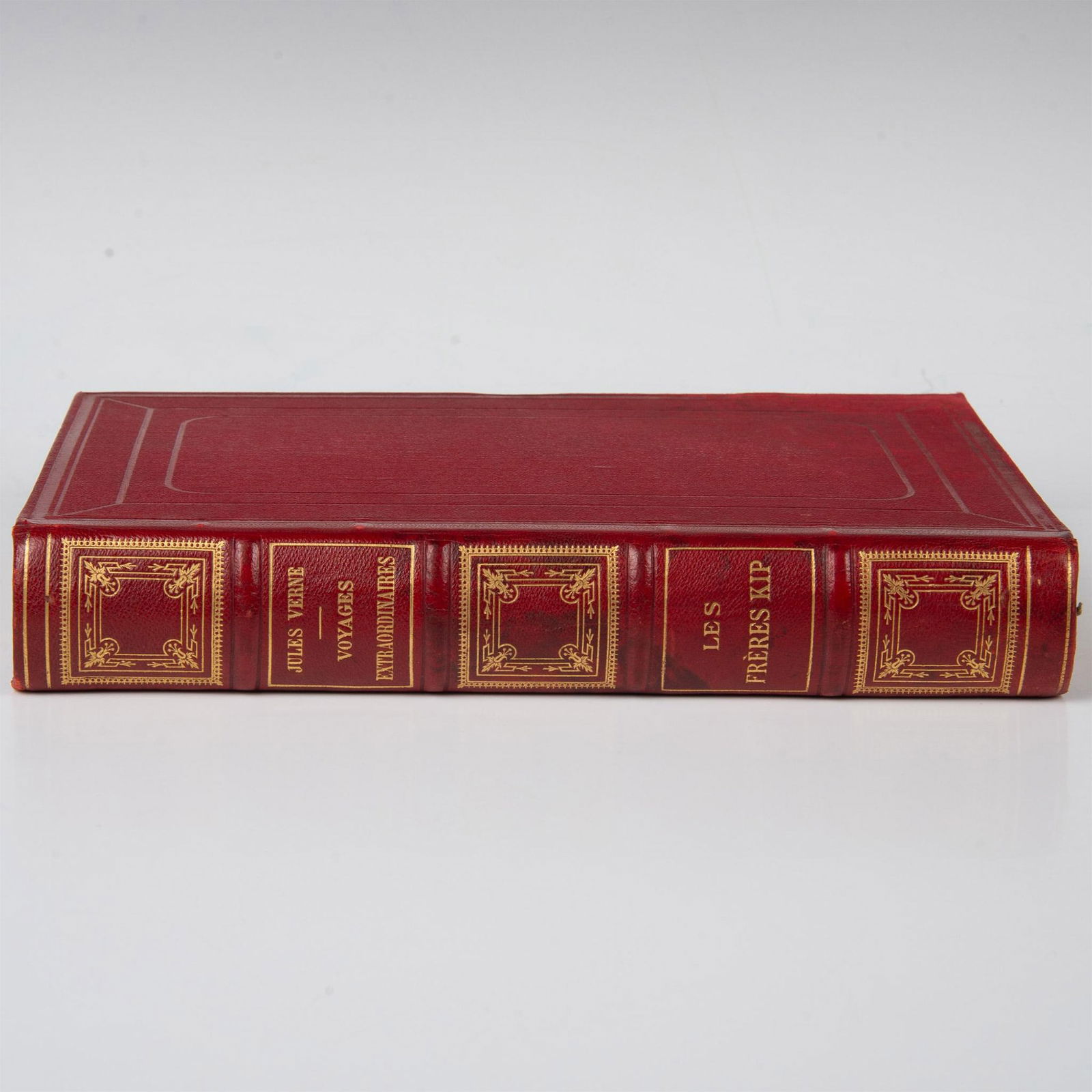 Jules Verne, Les Freres Kip, Aux Harpons, Red Cover (1 of 6)