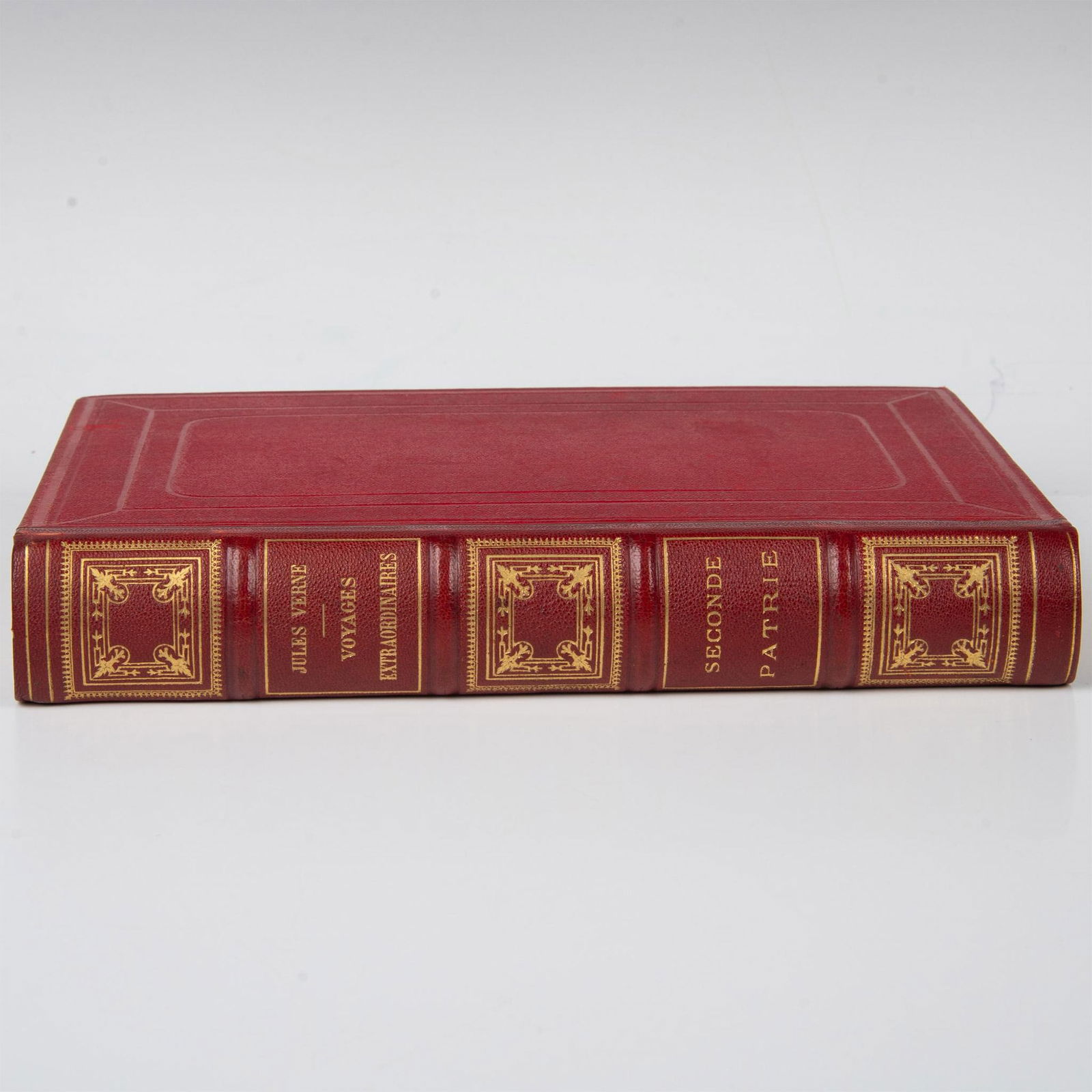 Jules Verne, Seconde Patrie, Aux Harpons, Red Cover (1 of 6)