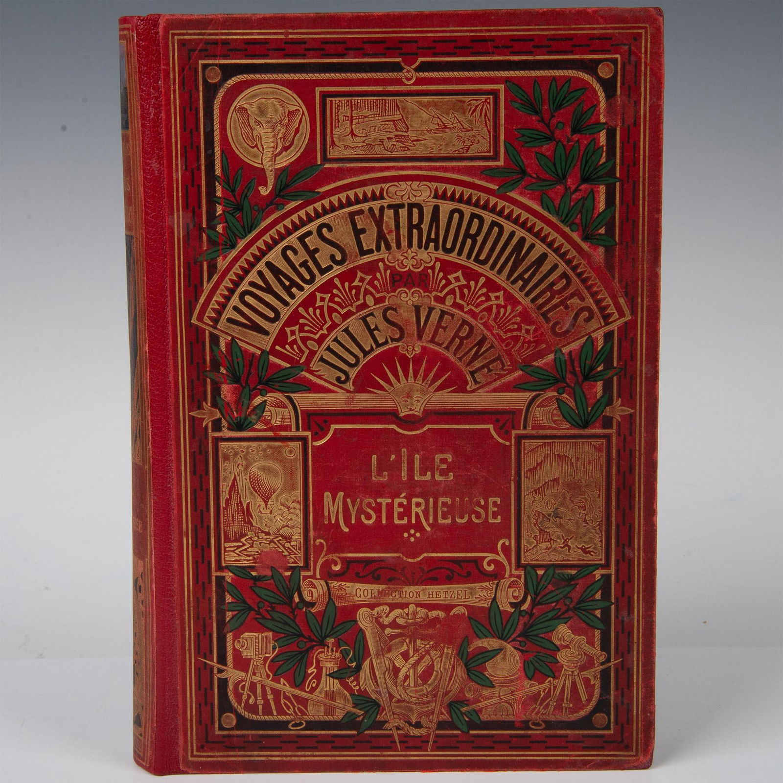 Jules Verne, L'ile Mysterieuse, Un Elephant, Hachette & Cie (1 of 6)