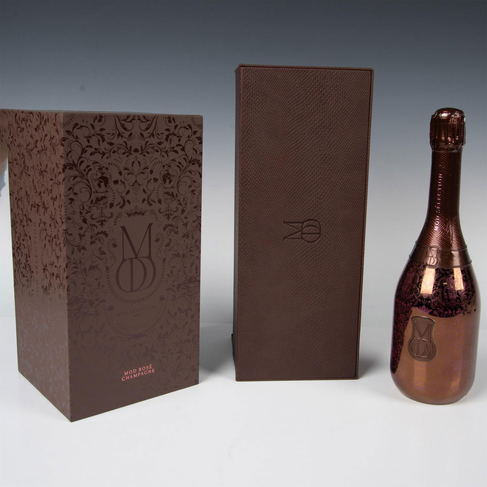 Mod Selection Rose Champagne 1892 in Box (1 of 20)