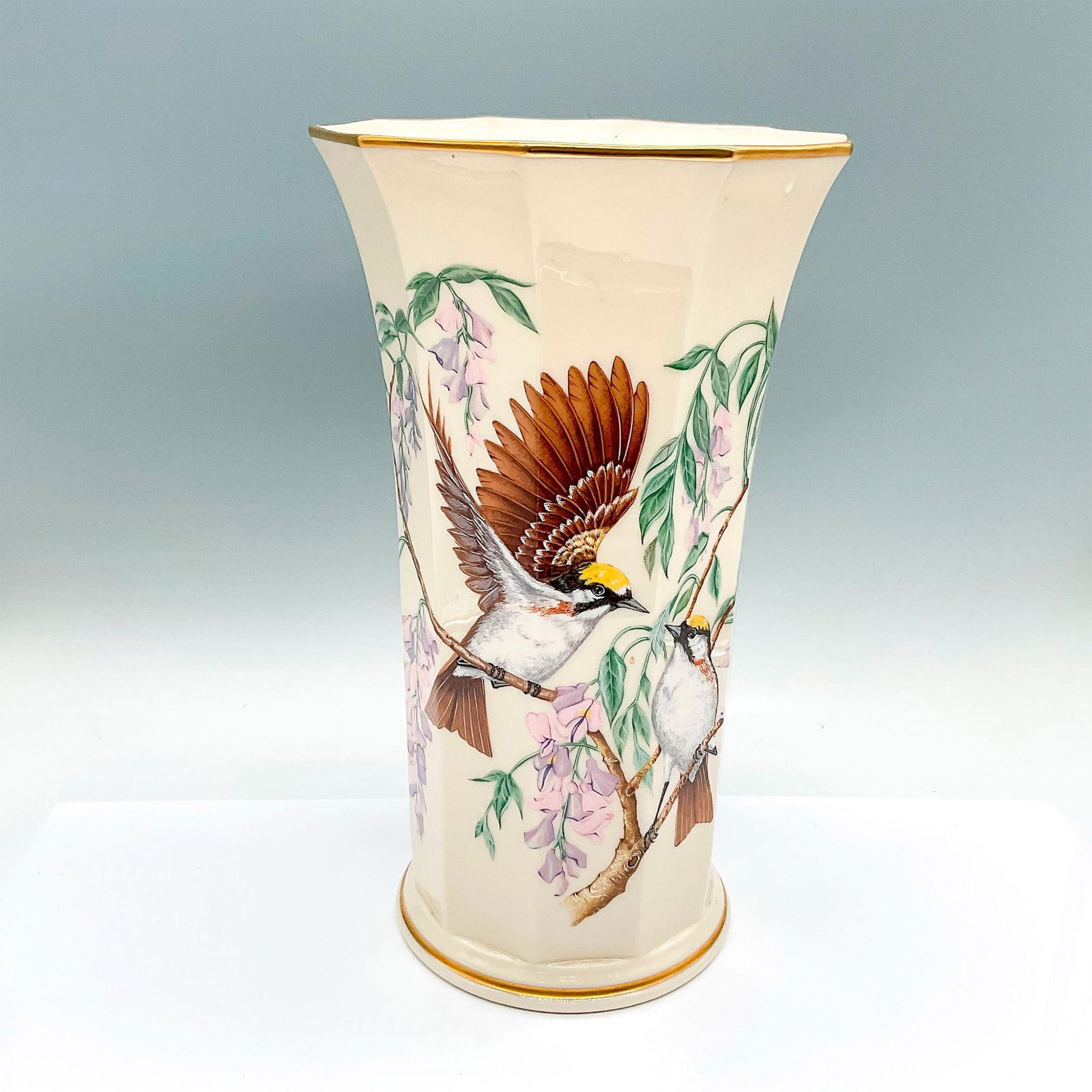 Lenox Fine China Vase, The Jefferson (1 of 4)