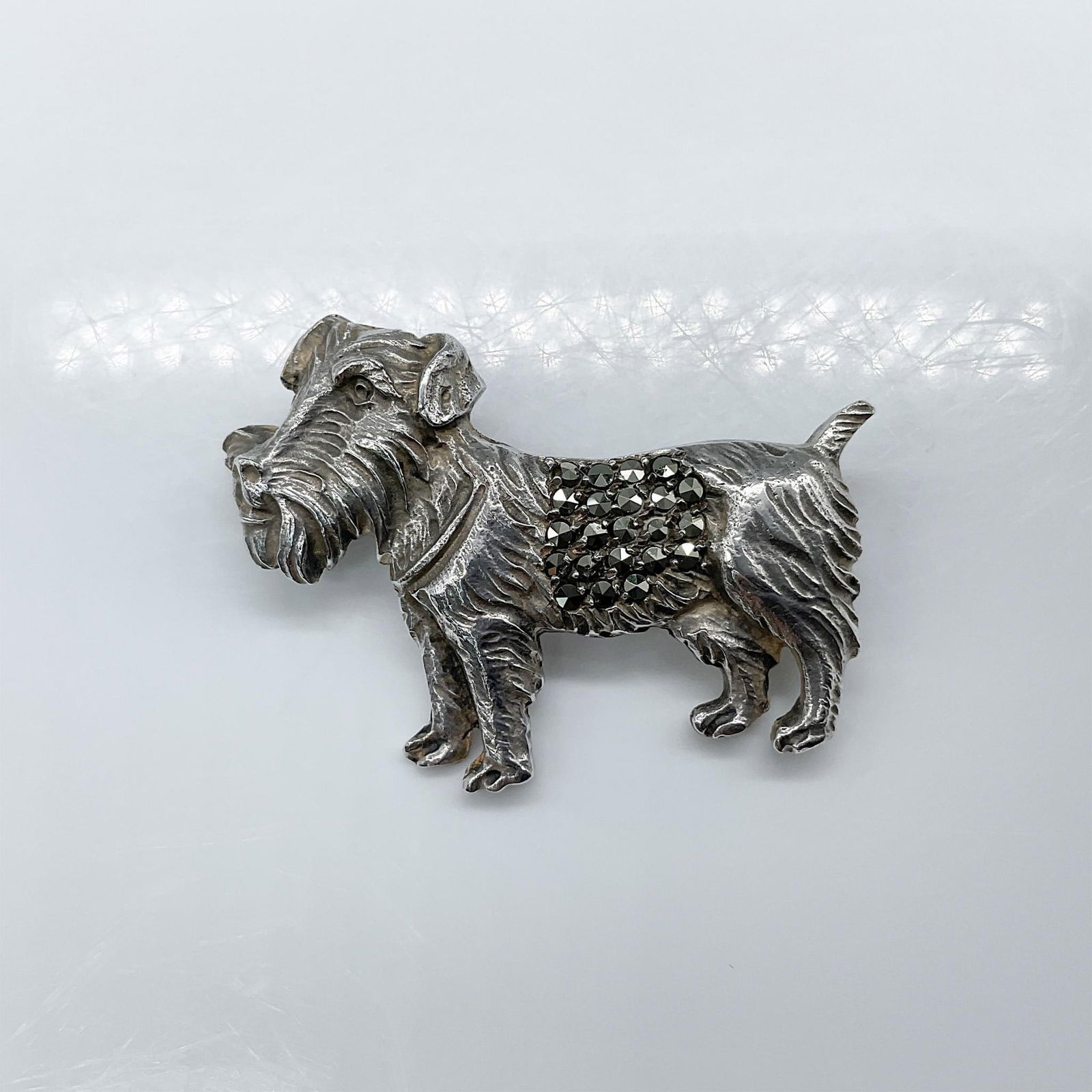 Vintage Sterling Silver Terrier Lapel Pin (1 of 2)