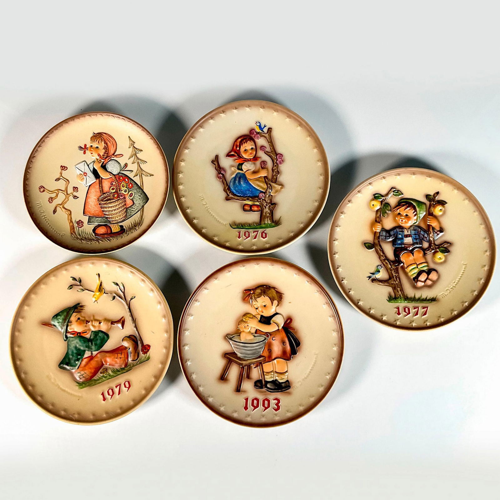 5pc Goebel Hummel Collectible Plates (1 of 3)