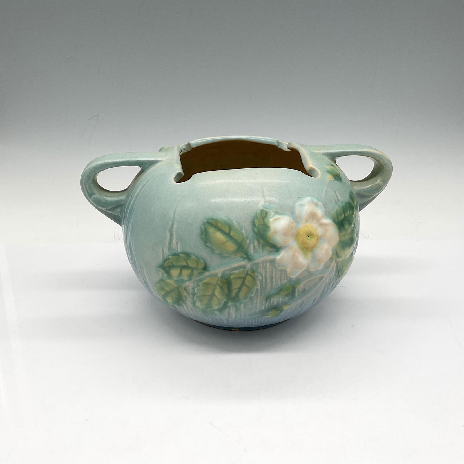 Roseville Pottery Clematis Two Handled Vase (1 of 3)