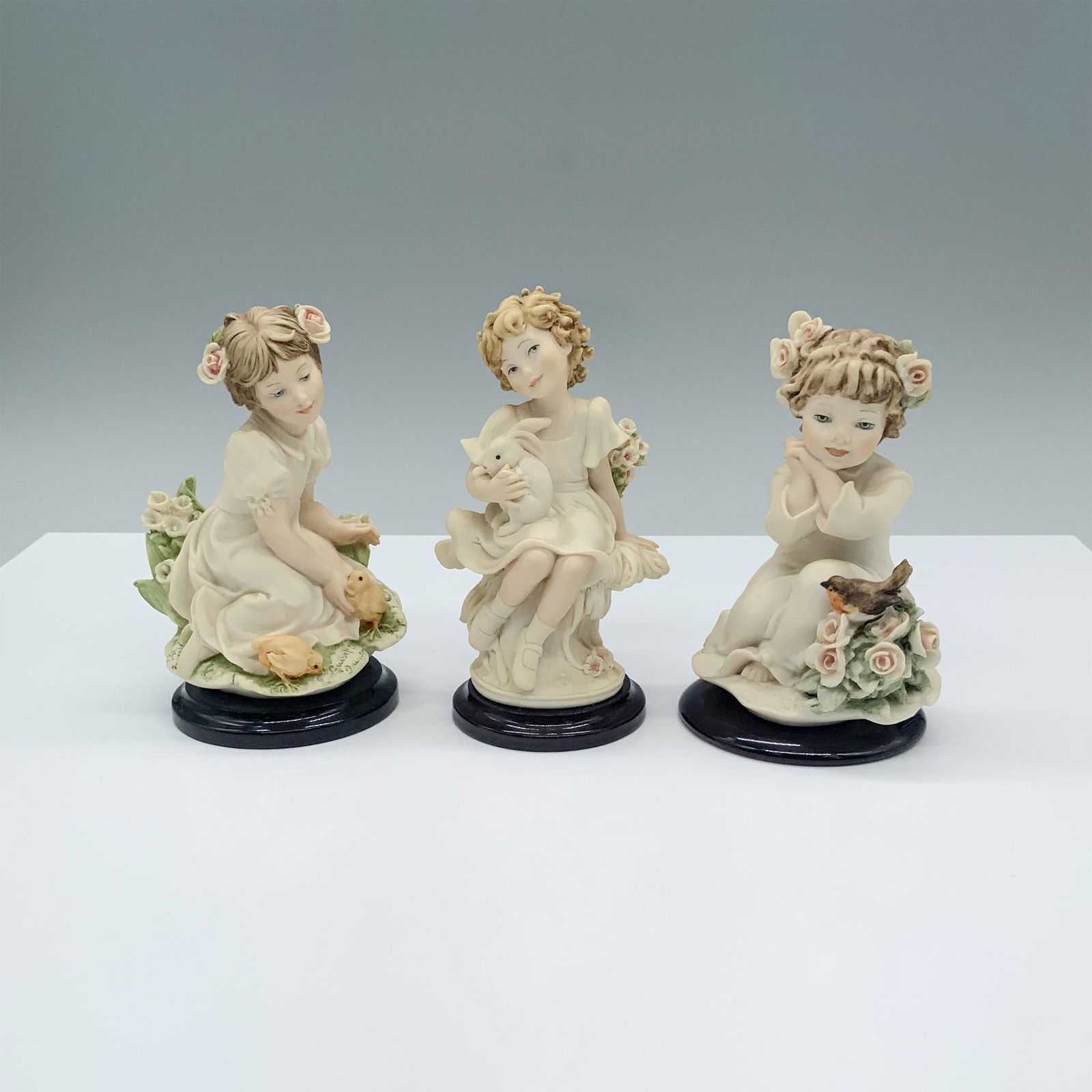3pc Florence Sculture d'Arte Giuseppe Armani Society Figurines (1 of 3)