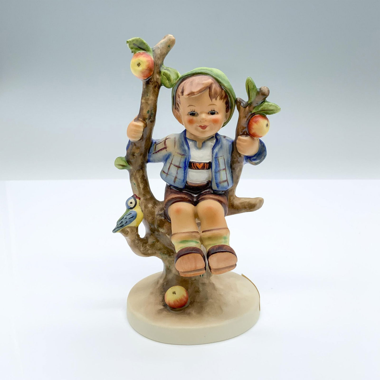 Apple Tree Boy 142 - Goebel Hummel Figurine (1 of 4)
