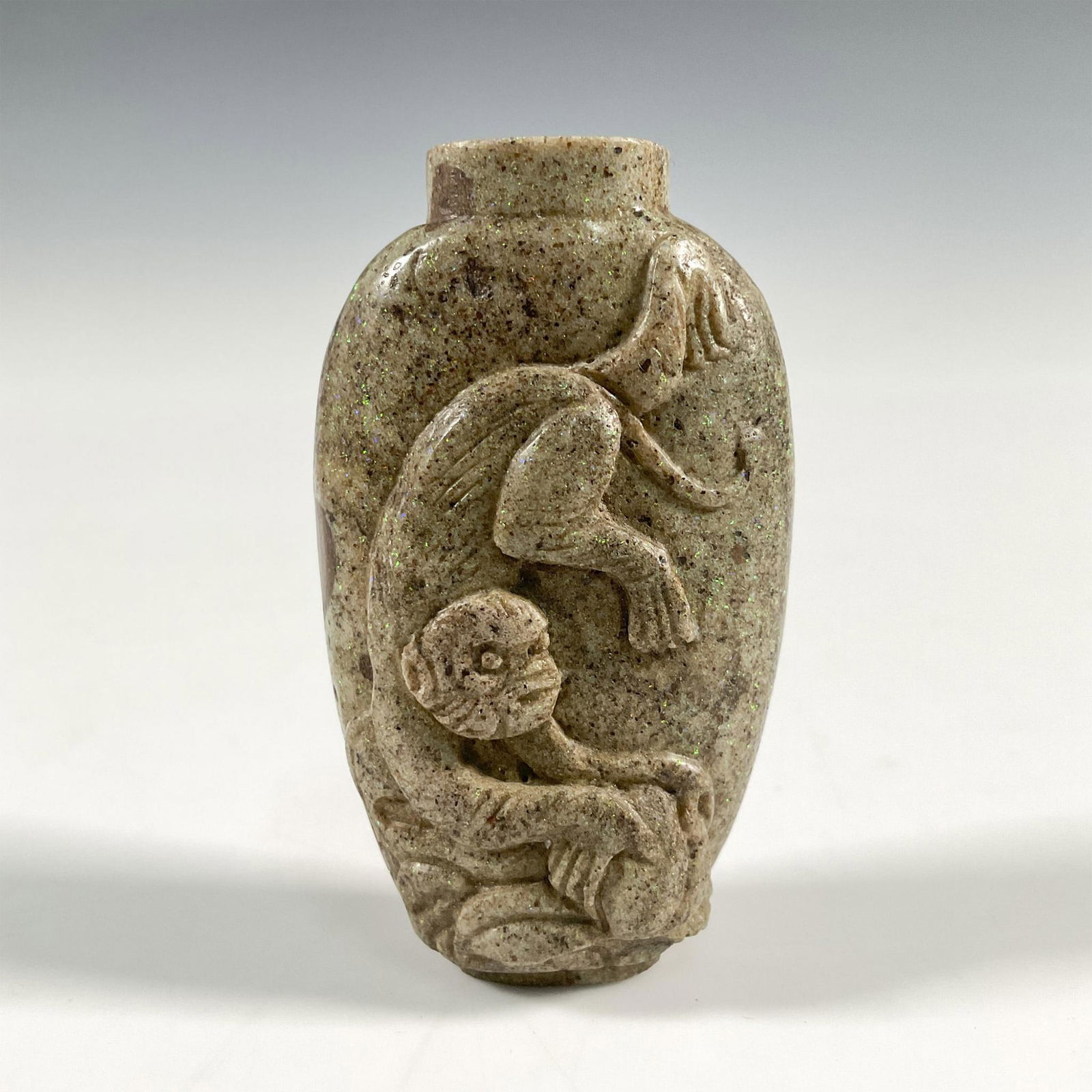 Chinese Carved Hardstone Snuff Bottle (1 of 3)