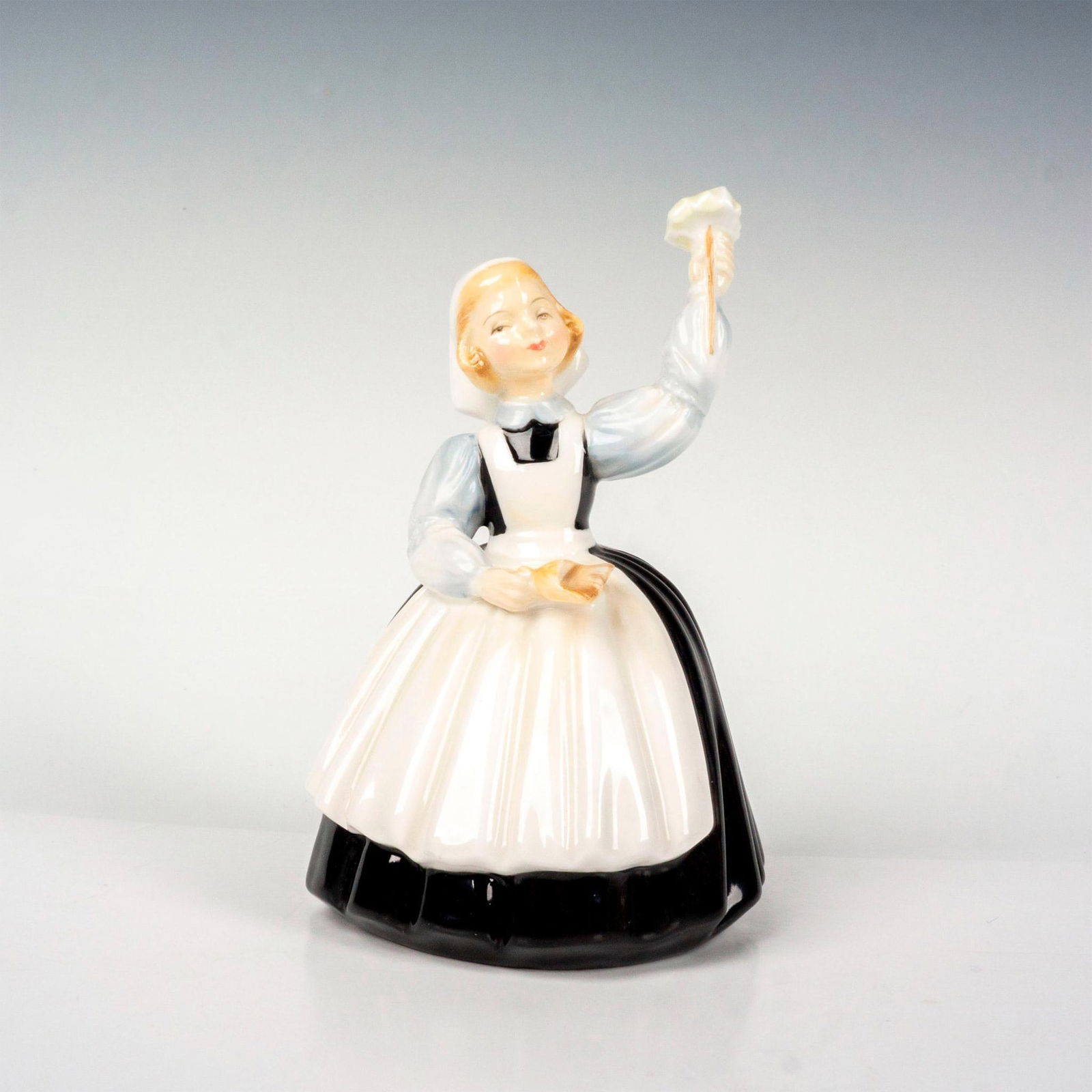 Mother's Help - HN2151 - Royal Doulton Figurine (1 of 3)