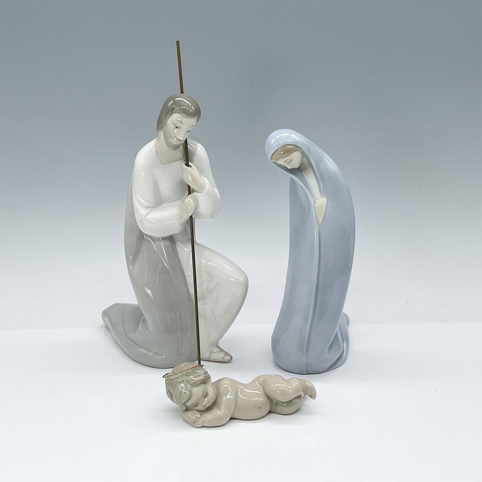 3pc Lladro Porcelain Nativity Figural Grouping (1 of 3)