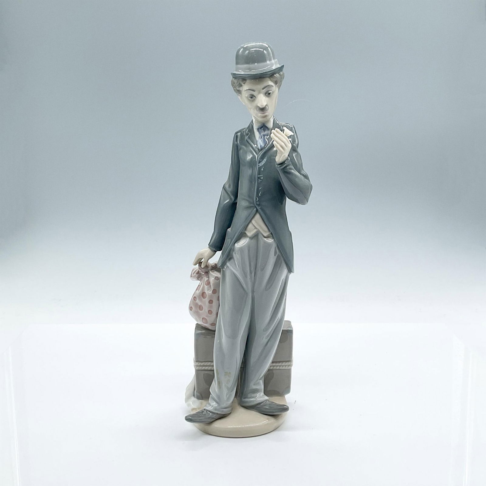 Lladro Porcelain Figurine, Charlie The Tramp 1005233 (1 of 4)